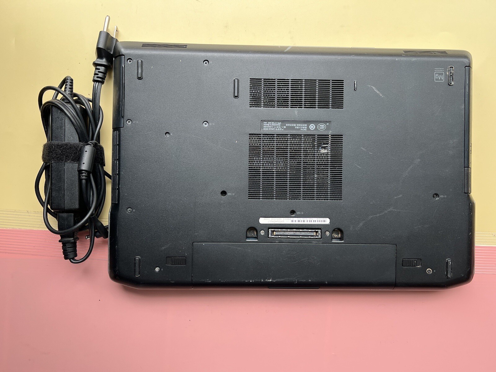 Dell Latitude E6520 15.6″ Core i3-2330M 2.20GHz 4GB RAM 320GB BLUETOOTH BACKLIT