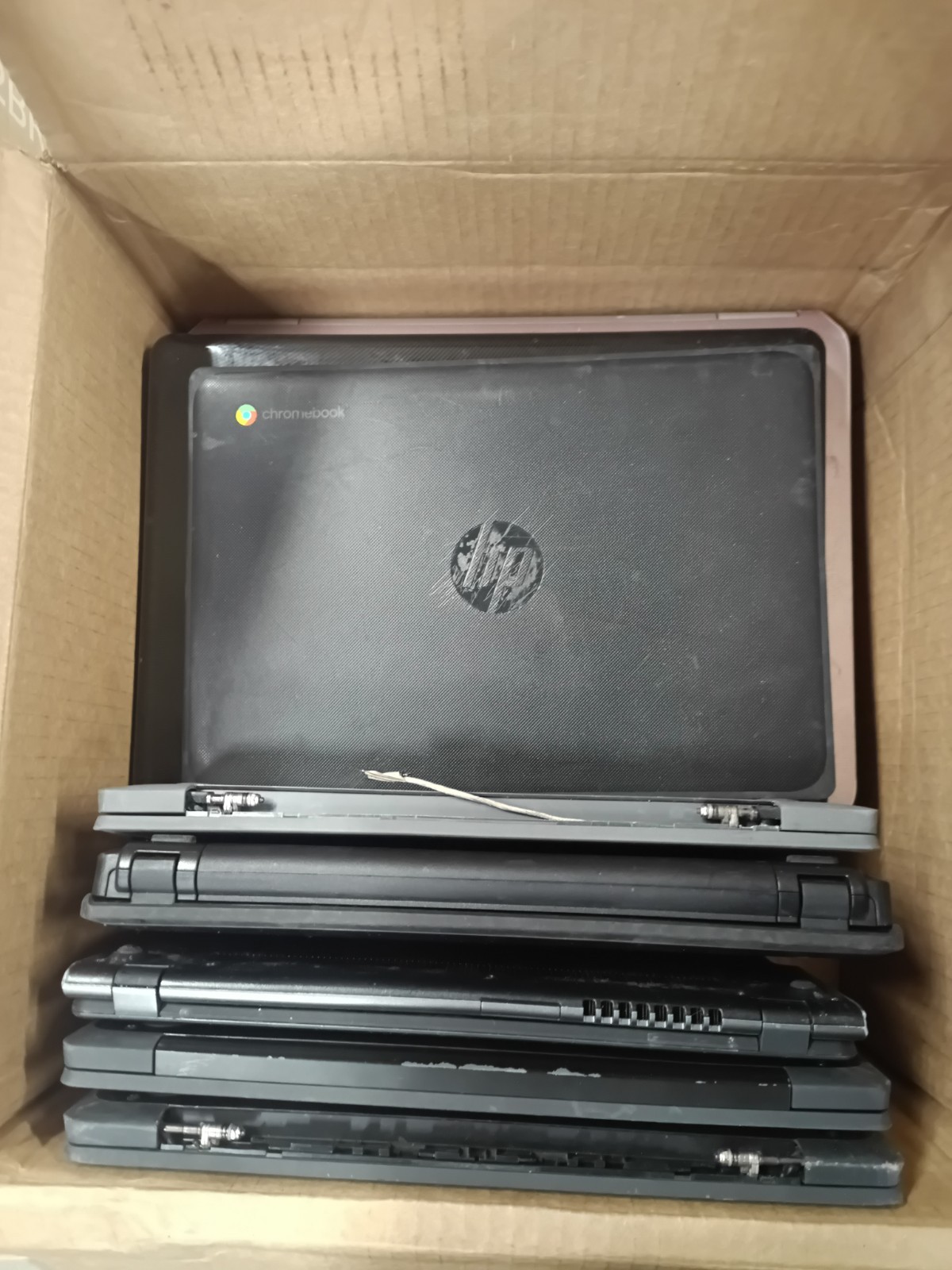 Lot of 10 Laptops UNKNOWN CONDITION (Lot2)