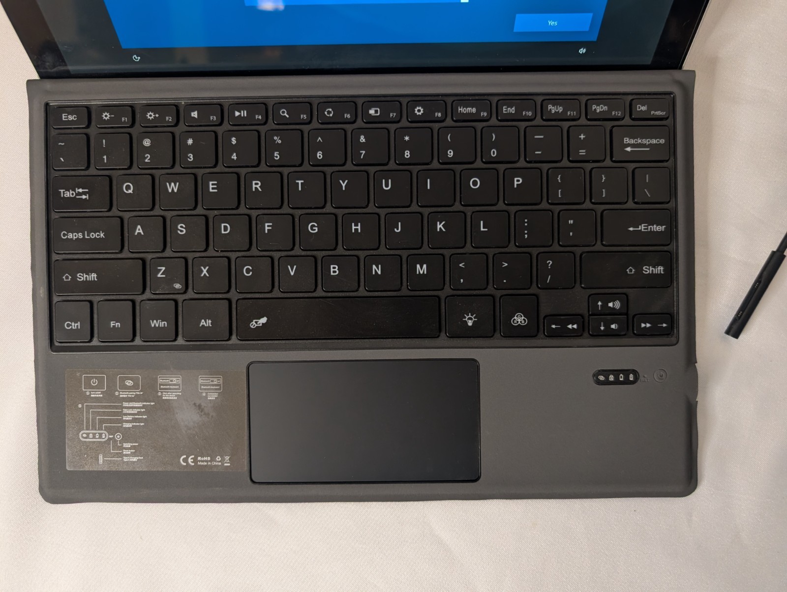Microsoft Surface Pro 5 12.3 inch (256Gb, Intel i7 2.6GHz, 8GB RAM + Accessories