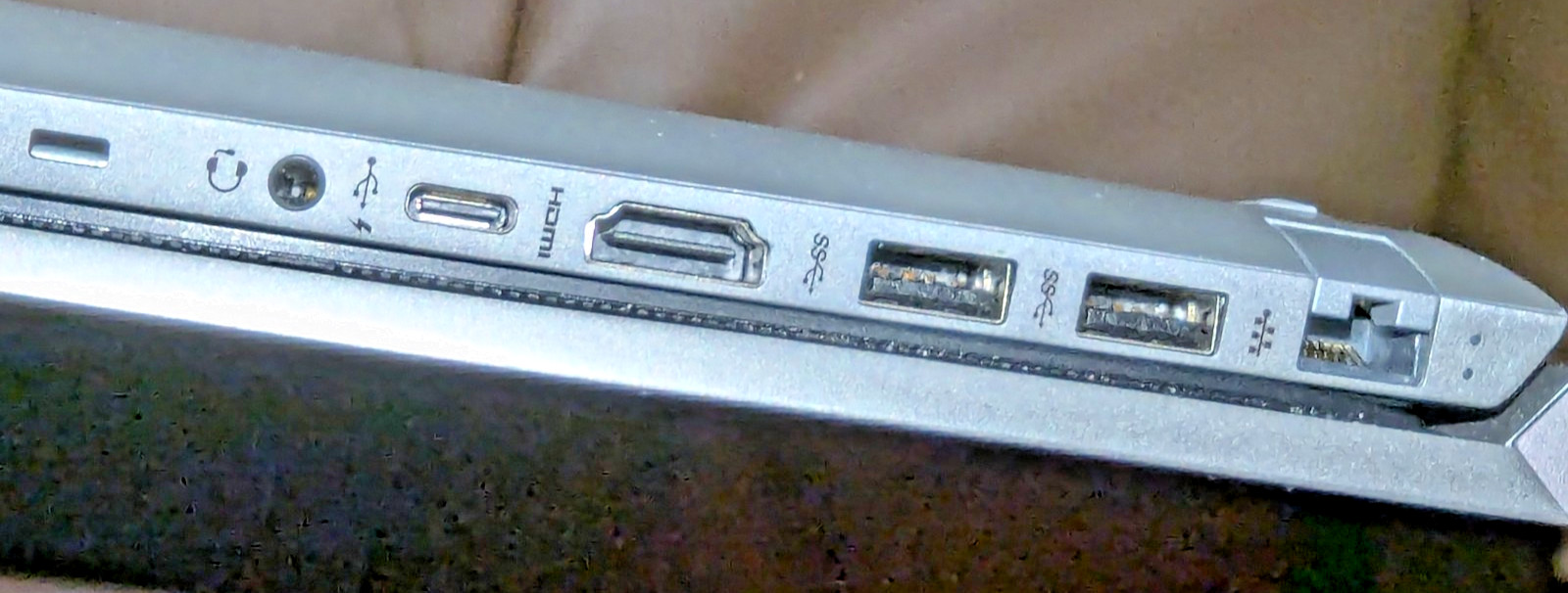 HP ENVY 17T-CE100 i7-10510U @ 1.80 GHz INTEL 16RAM NO HDD/OS (FOR PARTS) *READ*
