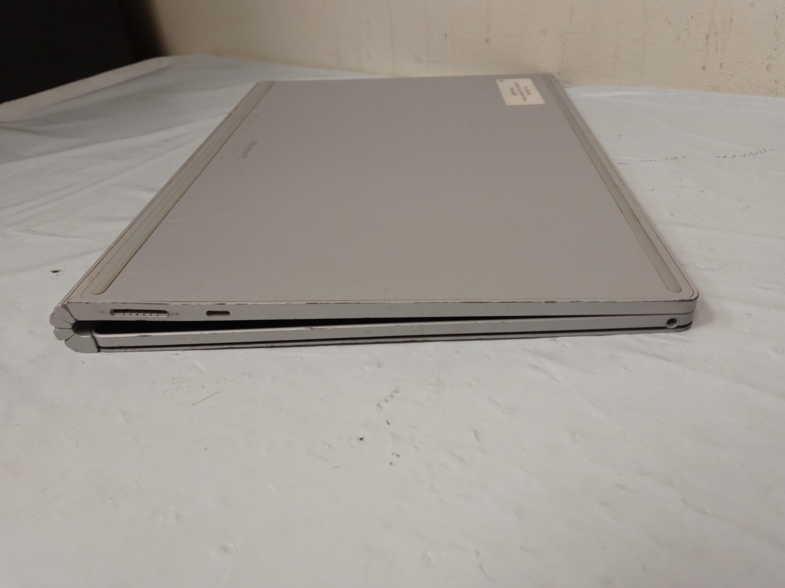 Microsoft Surface Book 2 1832 i5-7300U 2.6GHz 8GB RAM 256GB NVMe WIN10 PRO/NO AC