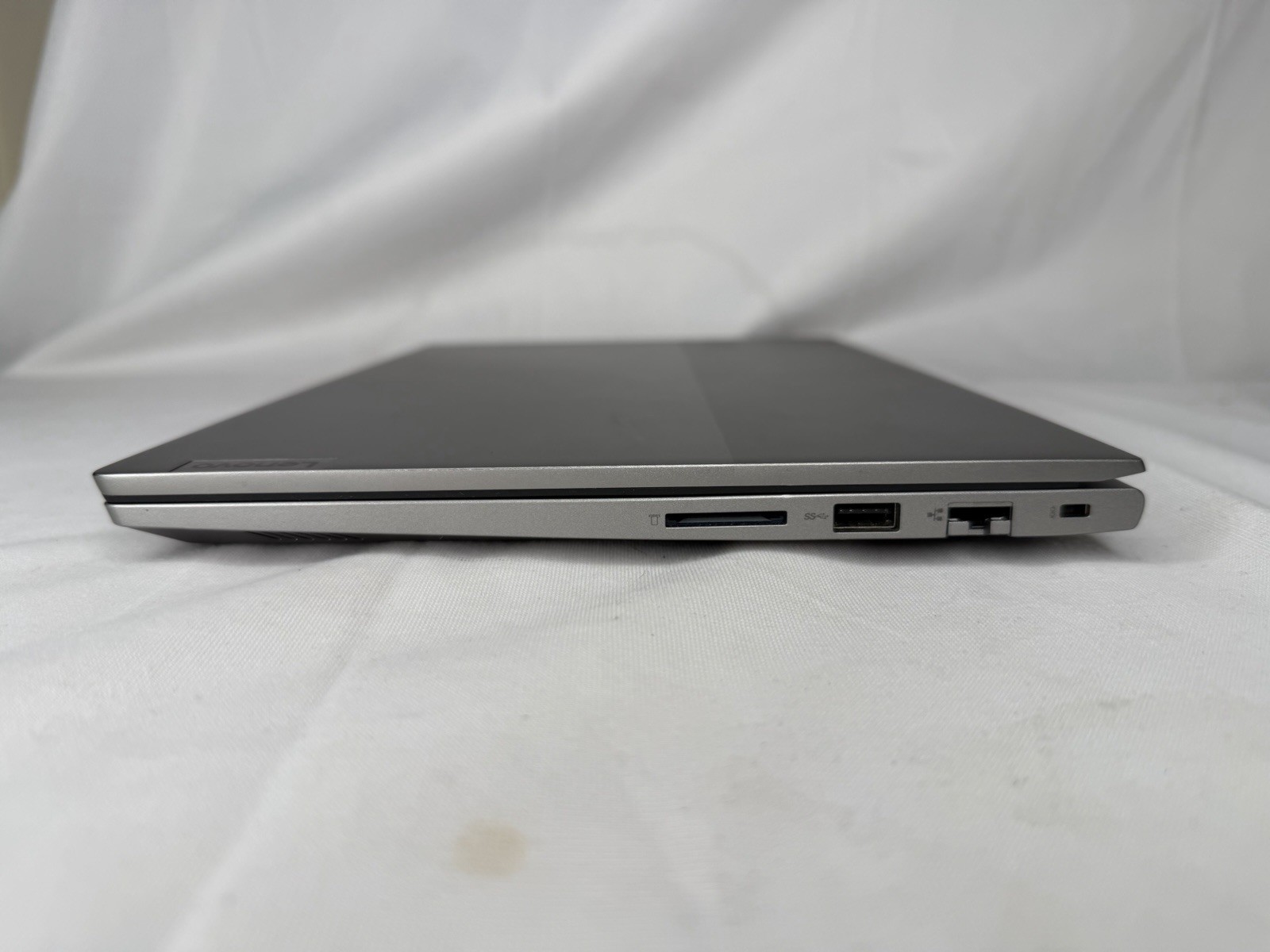 Lenovo ThinkBook 14 G4 ABA 14” Ryzen 5 5625U 16GB RAM 256GB NVMe SSD Win11Pro