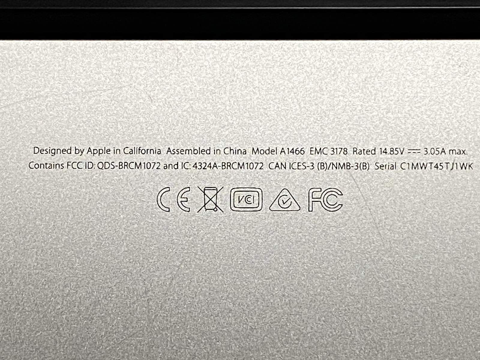 Apple MacBook Air 2017 A1466 13.3″ i5-5350U 8GB RAM 128GB SSD *Read* – CLP41A