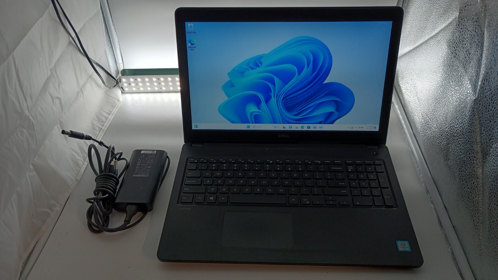 573 Latitude3580 w/charger. No Webcam!! i3-6006U.16GB.240GB SSD.15.6″.W11 Pro.