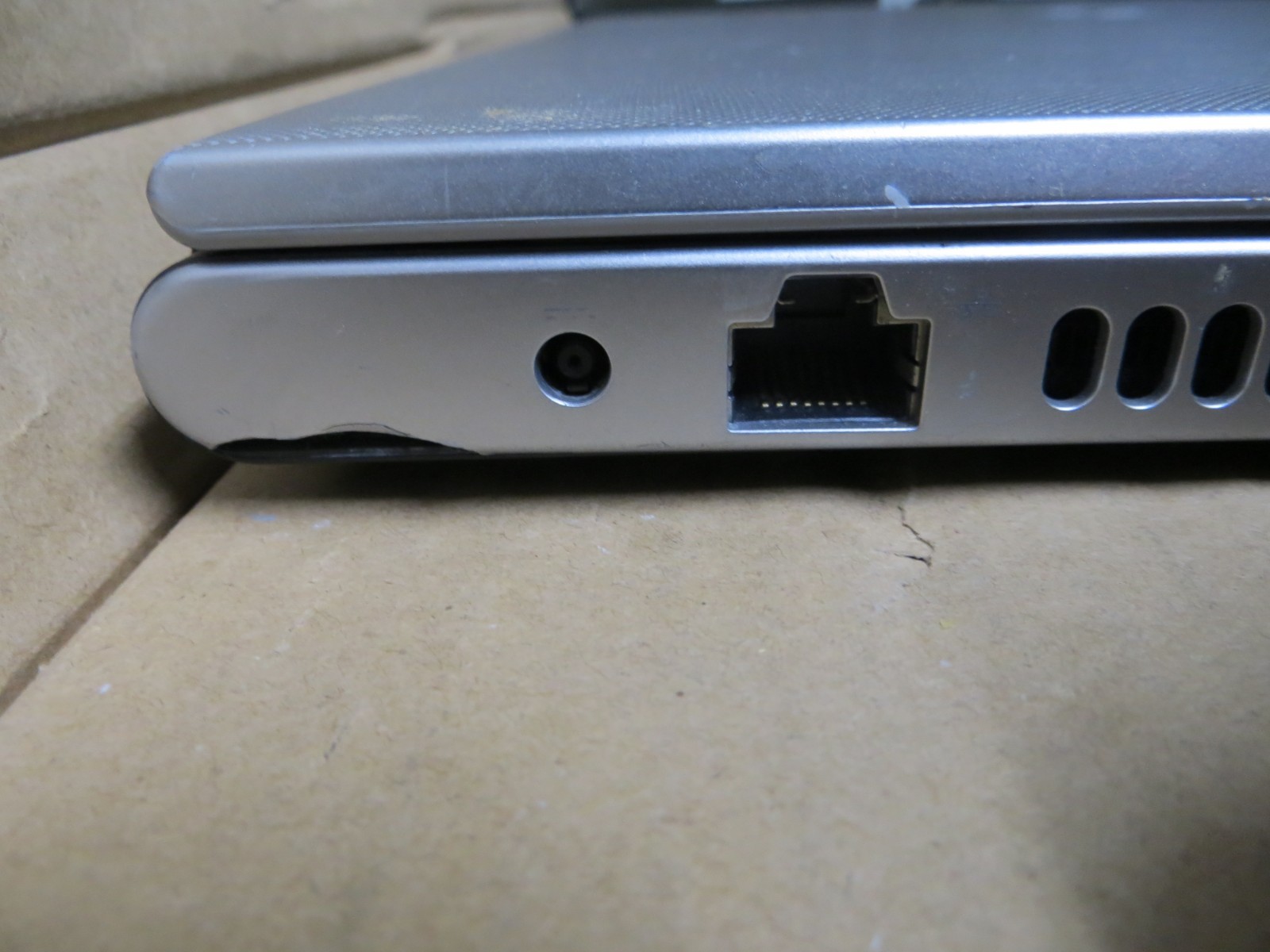 Dell Inspiron 15-5555 AMD A10-8700P 8GB RAM for Parts or Repair