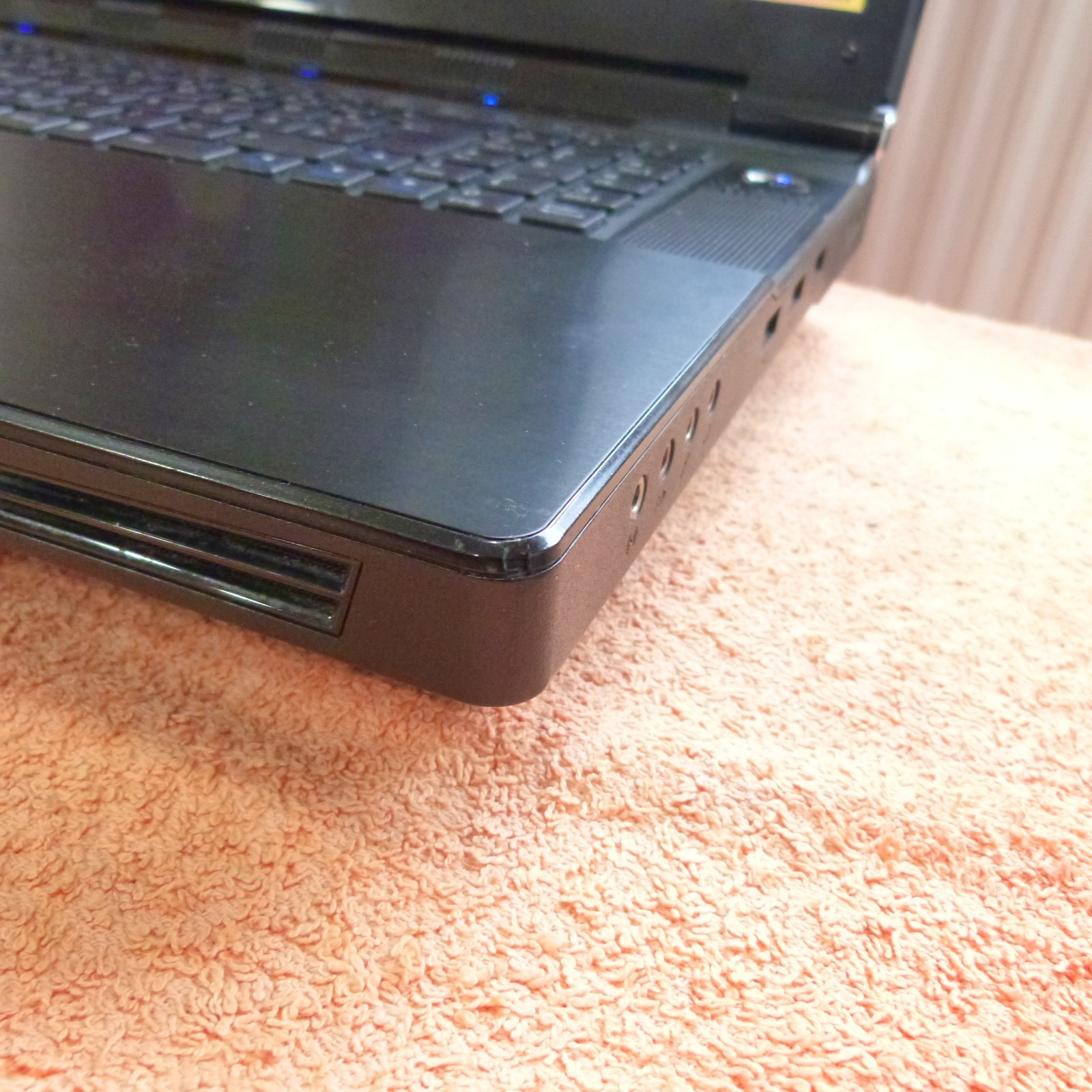 XMG CLEVO X7200 Workstation LEGEND Desktop Replacement l SSD Windows 11 PRO i7