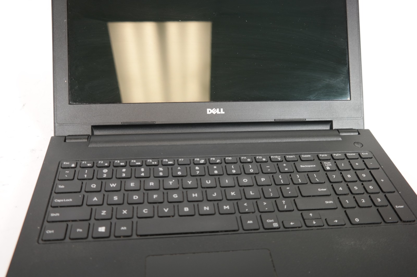 Dell Inspiron 3541 15.6″ – AMD A6 – Radeon R4 – 4GB RAM – No HDD – Boots to BIOS