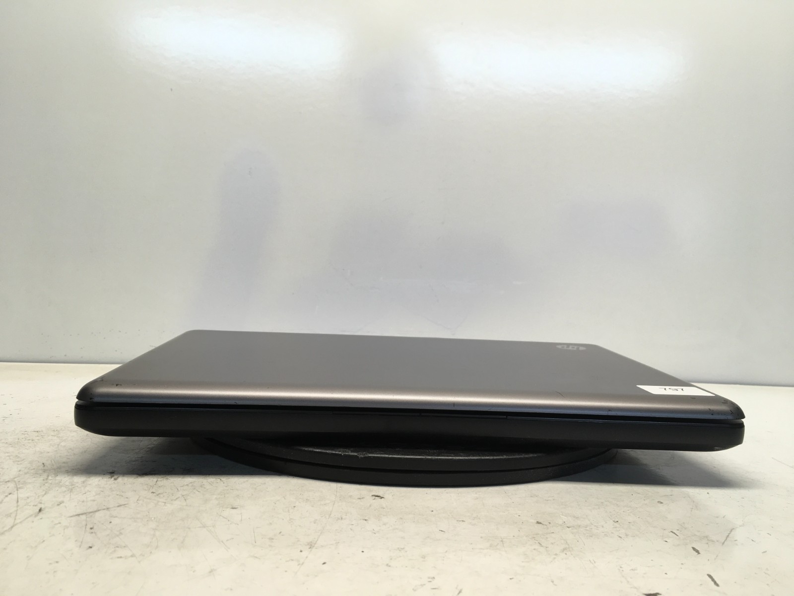 HP 2000-239WM Intel Celeron Dual-Core T3500 2.1GHz 3 GB NO HDD/Battery