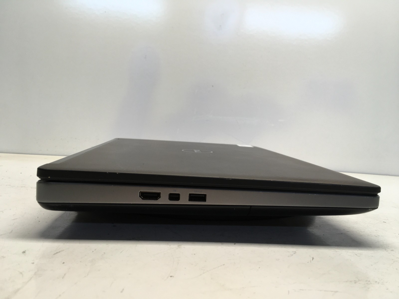 Dell Precision 7510 Intel i5-6300HQ 2.3GHz 8 GB NO HDD/Battery