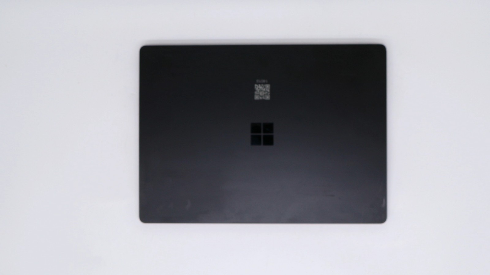 Microsoft Surface Laptop 3 14″ i7-1065g7 16GB 512GB – Good