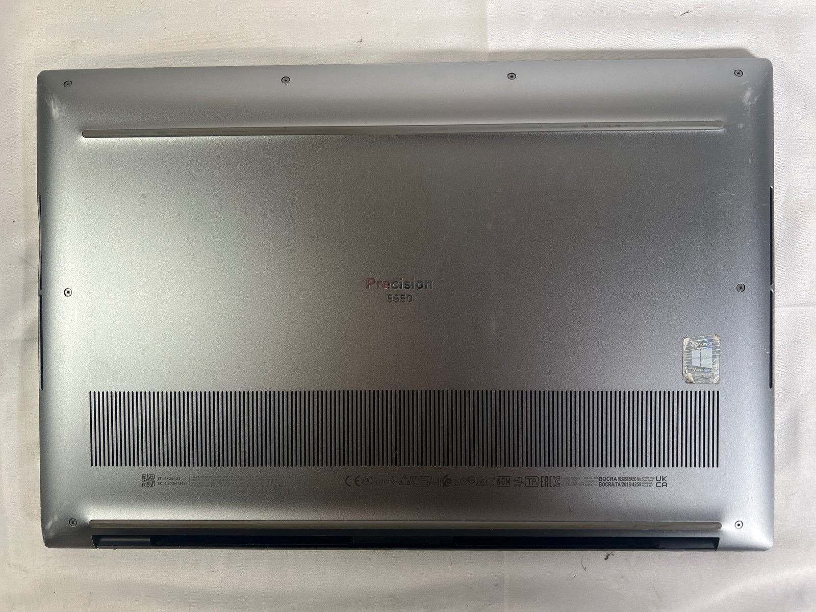 Dell Precision 5550 Intel Core i7-10750H 32 GB 512GB SSD 15.6″