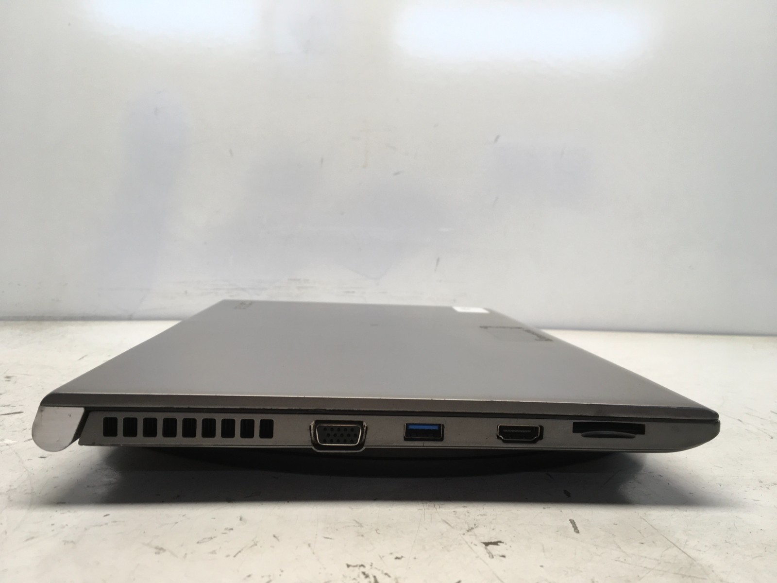 Toshiba Tecra Z40-A1402 Intel i7 vPro No RAM NO HDD