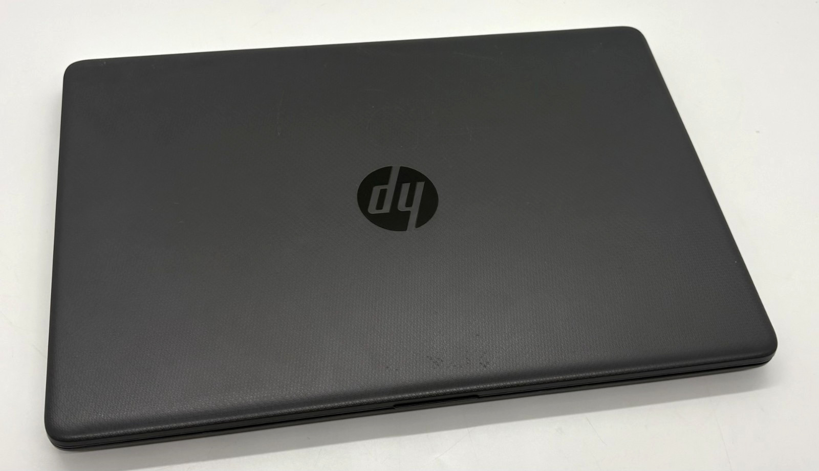 HP 250 G8 i5-1135G7 2.4GHz 16GB RAM 512GB M.2 Flaws (Cracks/hinge) W11