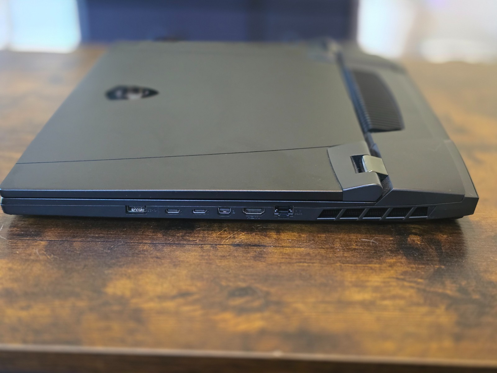 MSI GT77 Titan (12900hx, 3080ti, 32gb RAM)