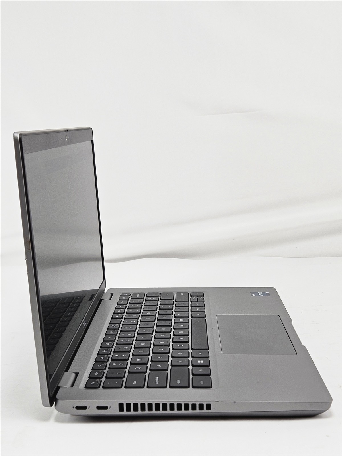 Dell Latitude 5431 Intel Core i7-1270P 16GB RAM 256GB SSD 14″ FHD Gray