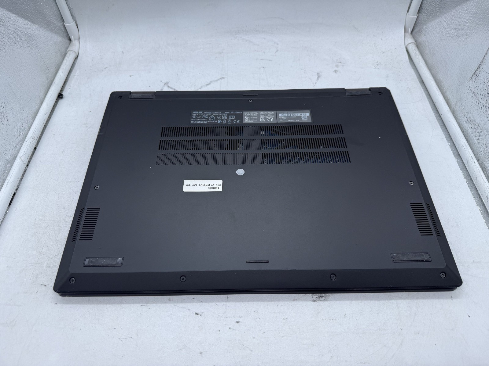 ASUS Chromebook 16″ i3 12th Gen 8GB 128GB (READ)