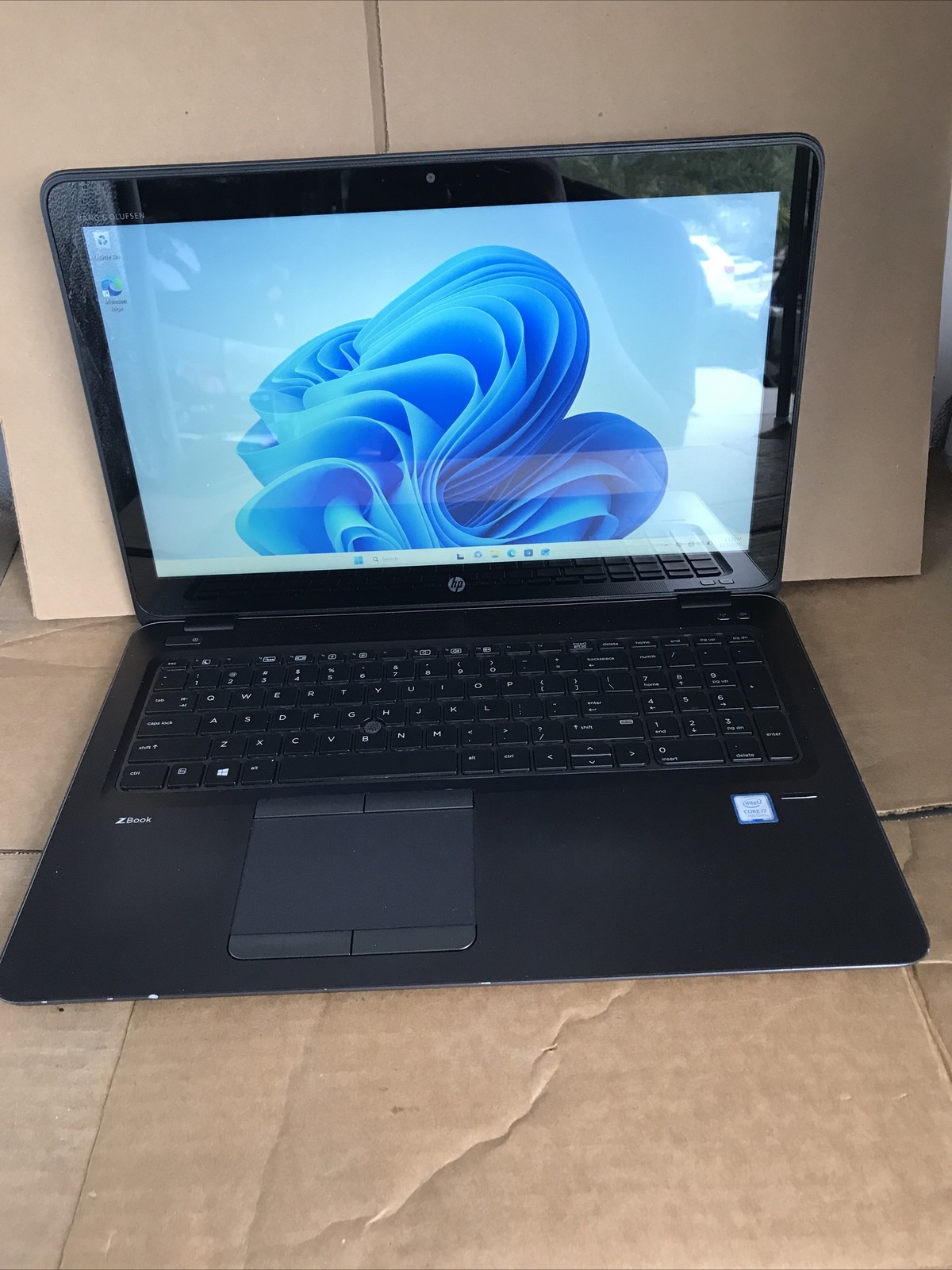 HP ZBook 15u G4 i7-7500U 2/4@ 2.70GHz 16GB RAM 256GB NVMe Touchscreen Win11 Pr