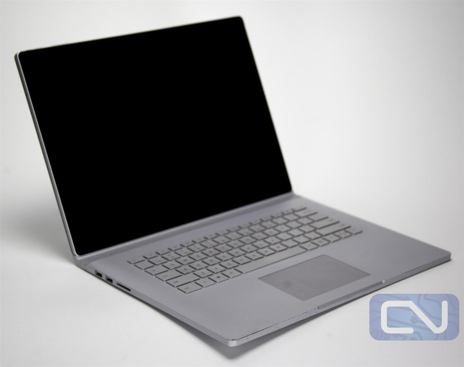 (Poor Battery) Microsoft Surface Book 2 15″ i7-8650U 16GB 1TB SSD GTX 1060 Win10