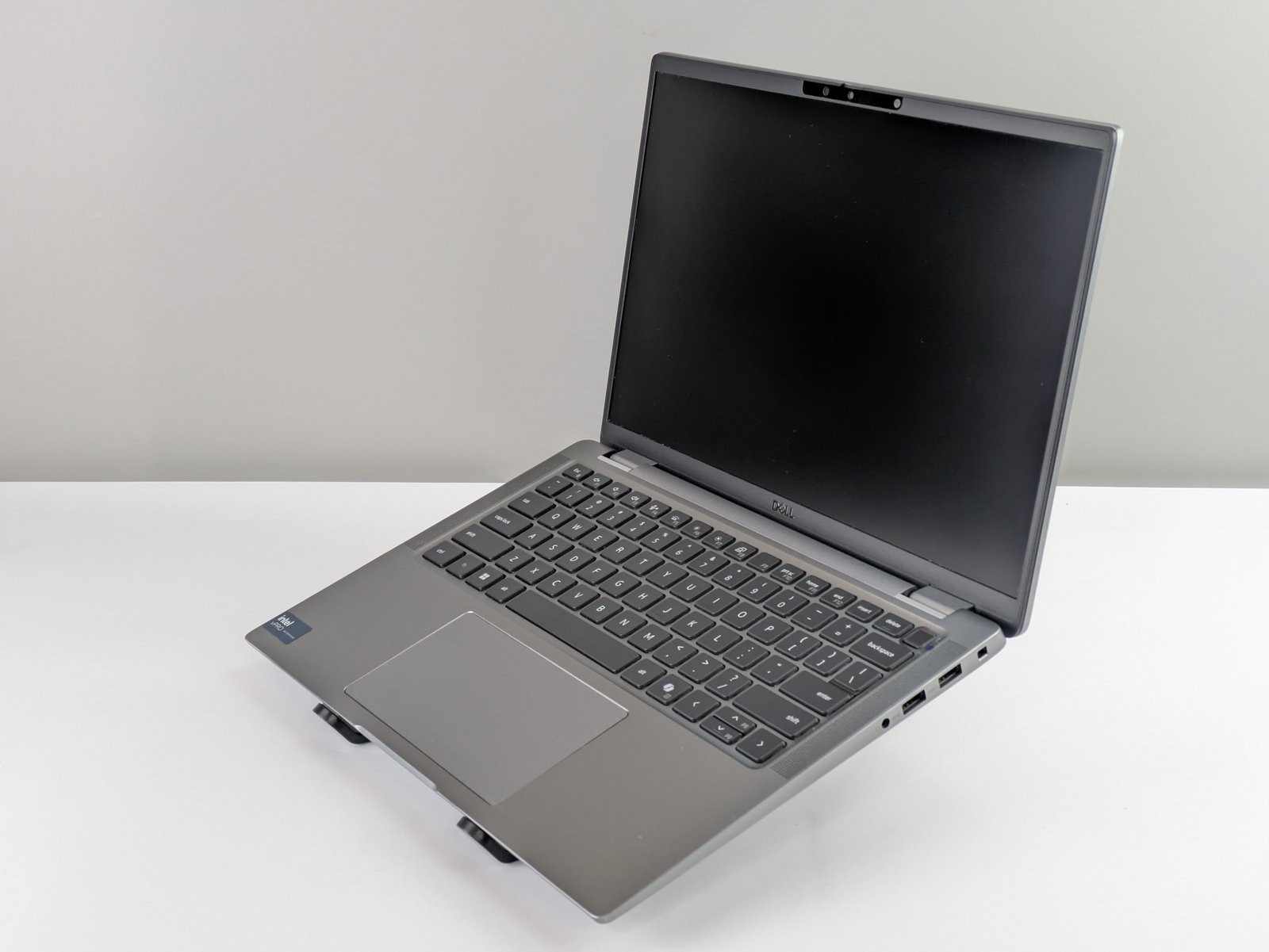 Dell Latitude 7450 14″ Core Ultra 5 135U 32GB RAM 512GB SSD WUXGA Windows 11 Pro