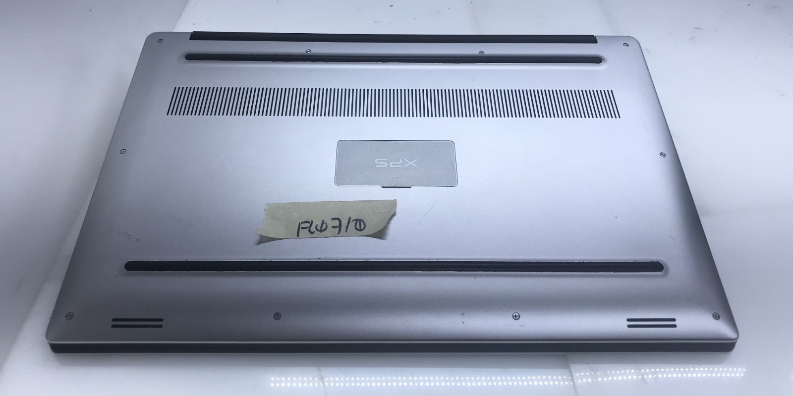 DELL XPS 15 9550 i5-6300HQ@2.30GHz 8GB RAM 256GB SSD W10P TOUCH *READ