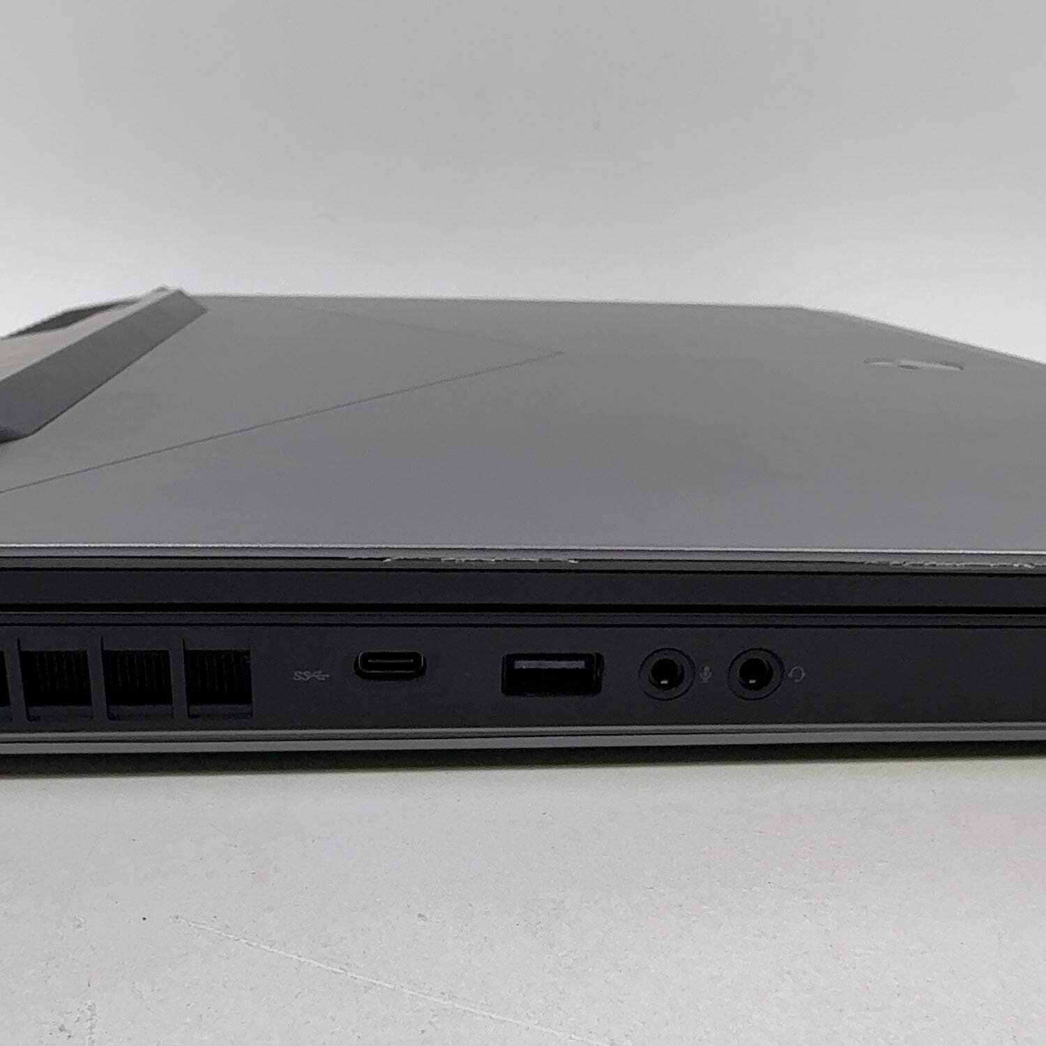 Alienware 17 R4 17.3″ i7-7820HK 2.9GHz 32GB RAM 256GB SSD 1TB HDD