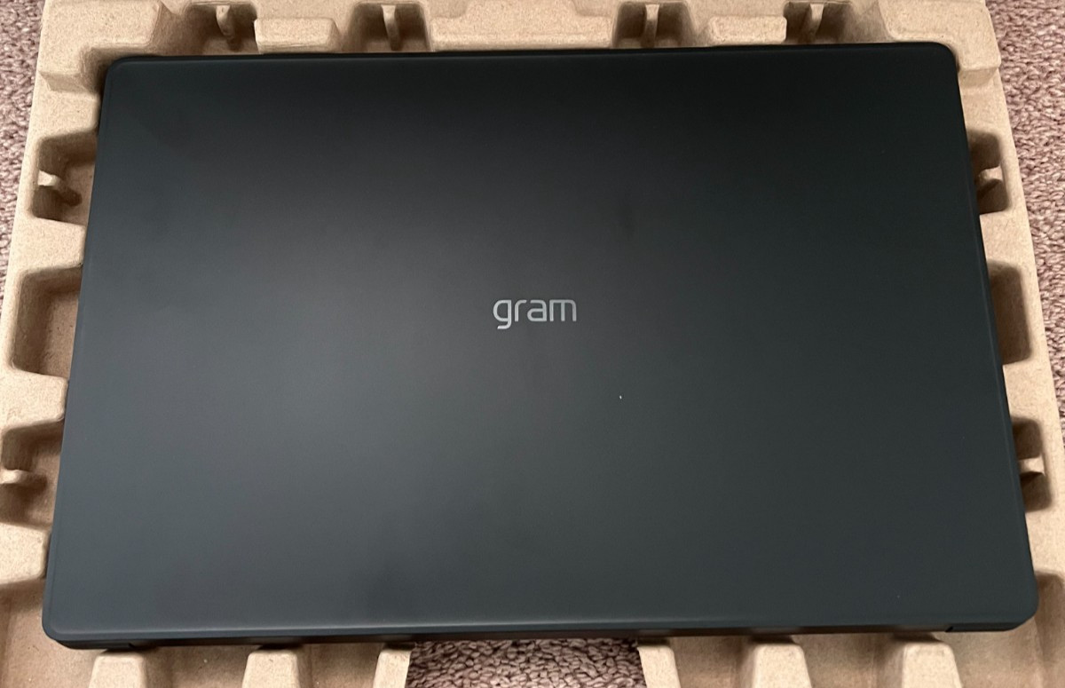 LG Gram Book 15″ Laptop Intel Core Ultra 5 115U 8GB RAM 512GB SSD – Titan Black
