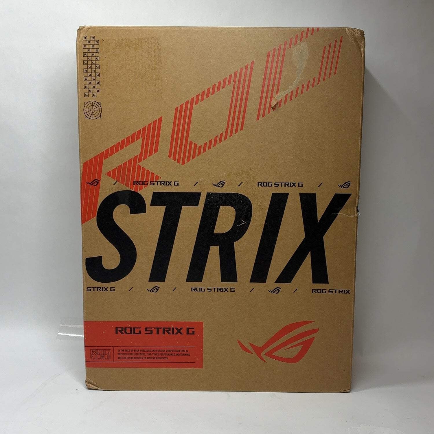 Asus ROG Strix G18 G814FP-WS96 18″ 16 Cores, Up to 5.4 GHz 5.4 GHz 32GB RAM 1TB