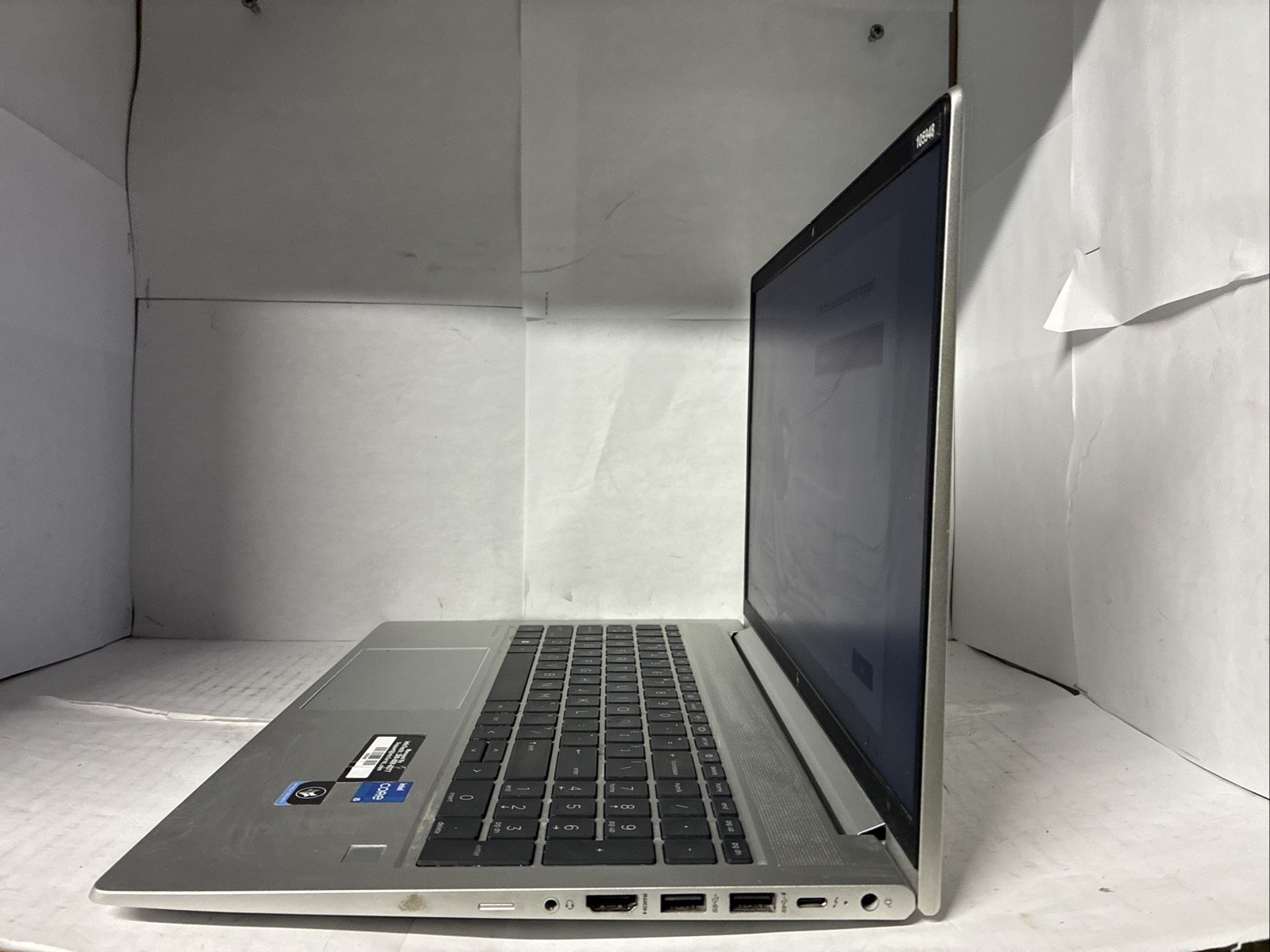 HP EliteBook 650 G9 15.6″ i5-12th Gen 16GB RAM 256GB SSD Win 11 – Charger – used