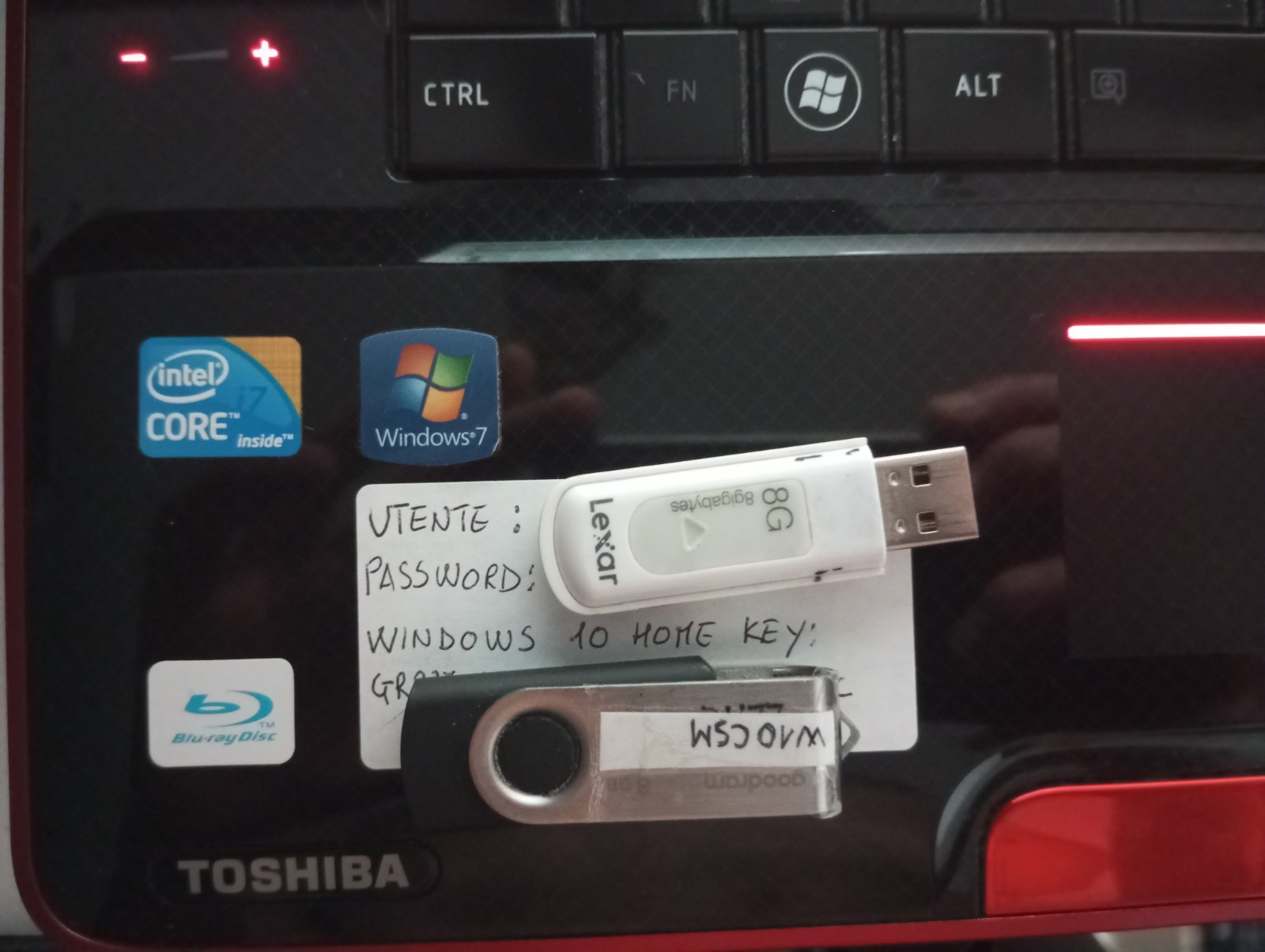 Toshiba Qosmio X500 11N 18″ i7 8gb 500+500 nvidia bluray Harman Kardon Laptop PC