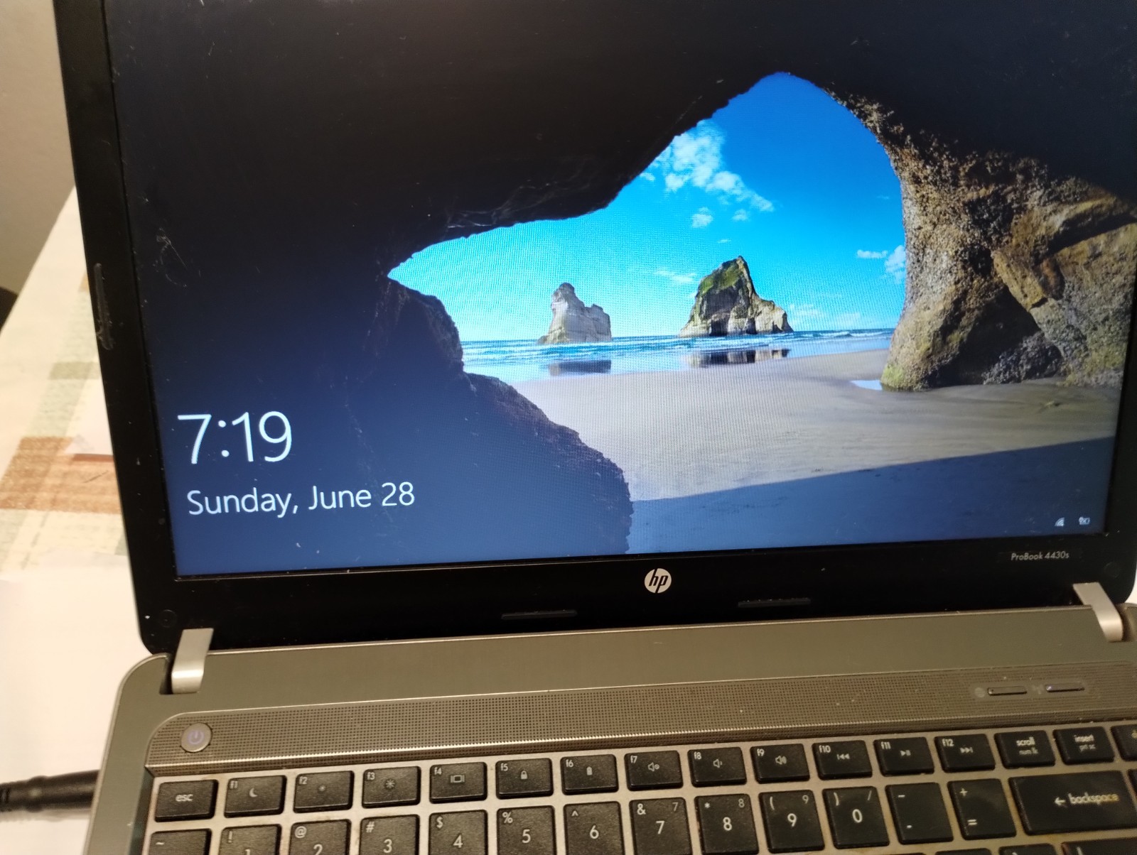 hp laptop windows 10 core i3