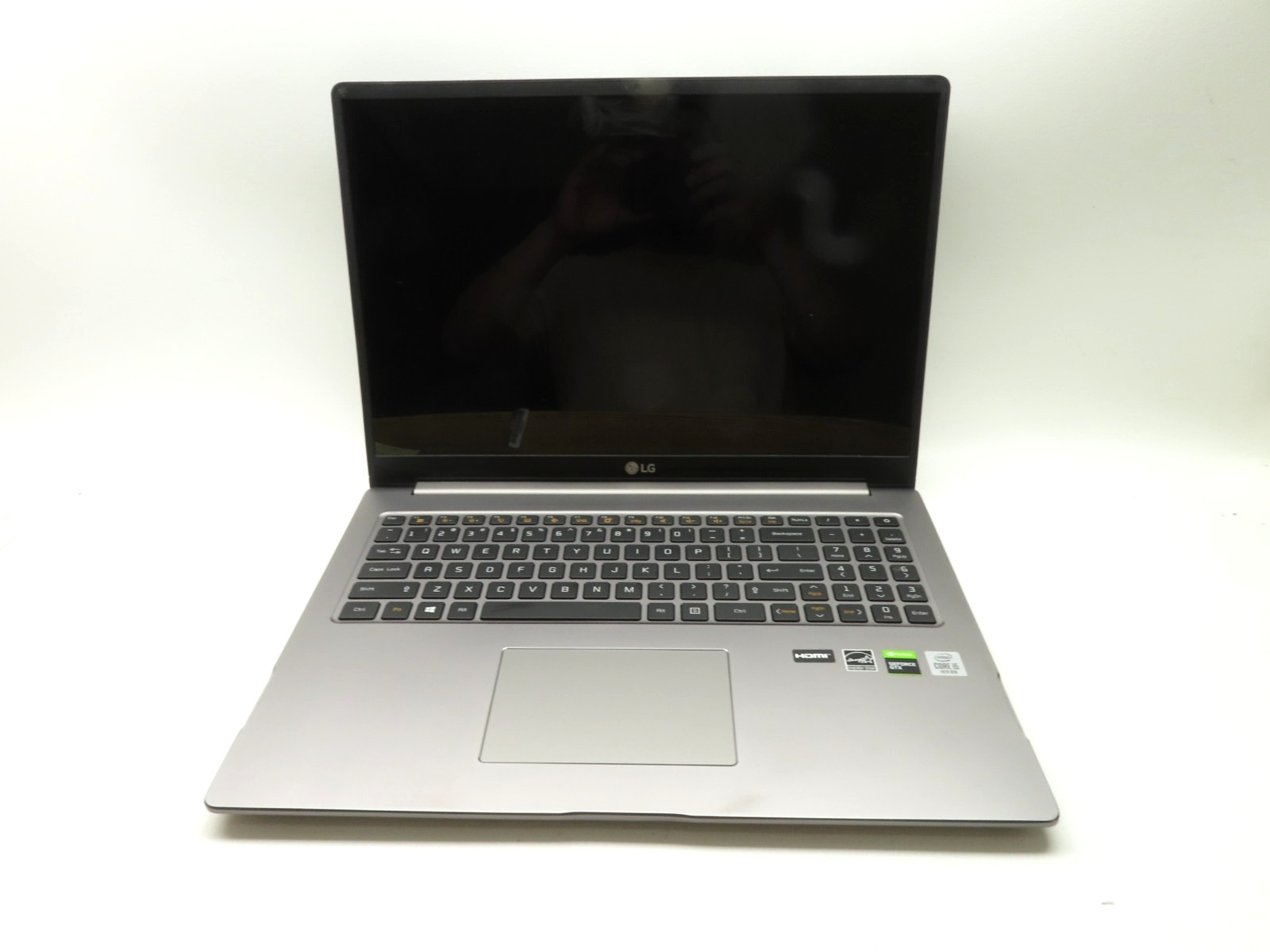 LG Ultra PC 17 17U70N-R.AAS7U1 17″ Intel i5-10210U 16GB RAM 512GB SSD GTX 1650