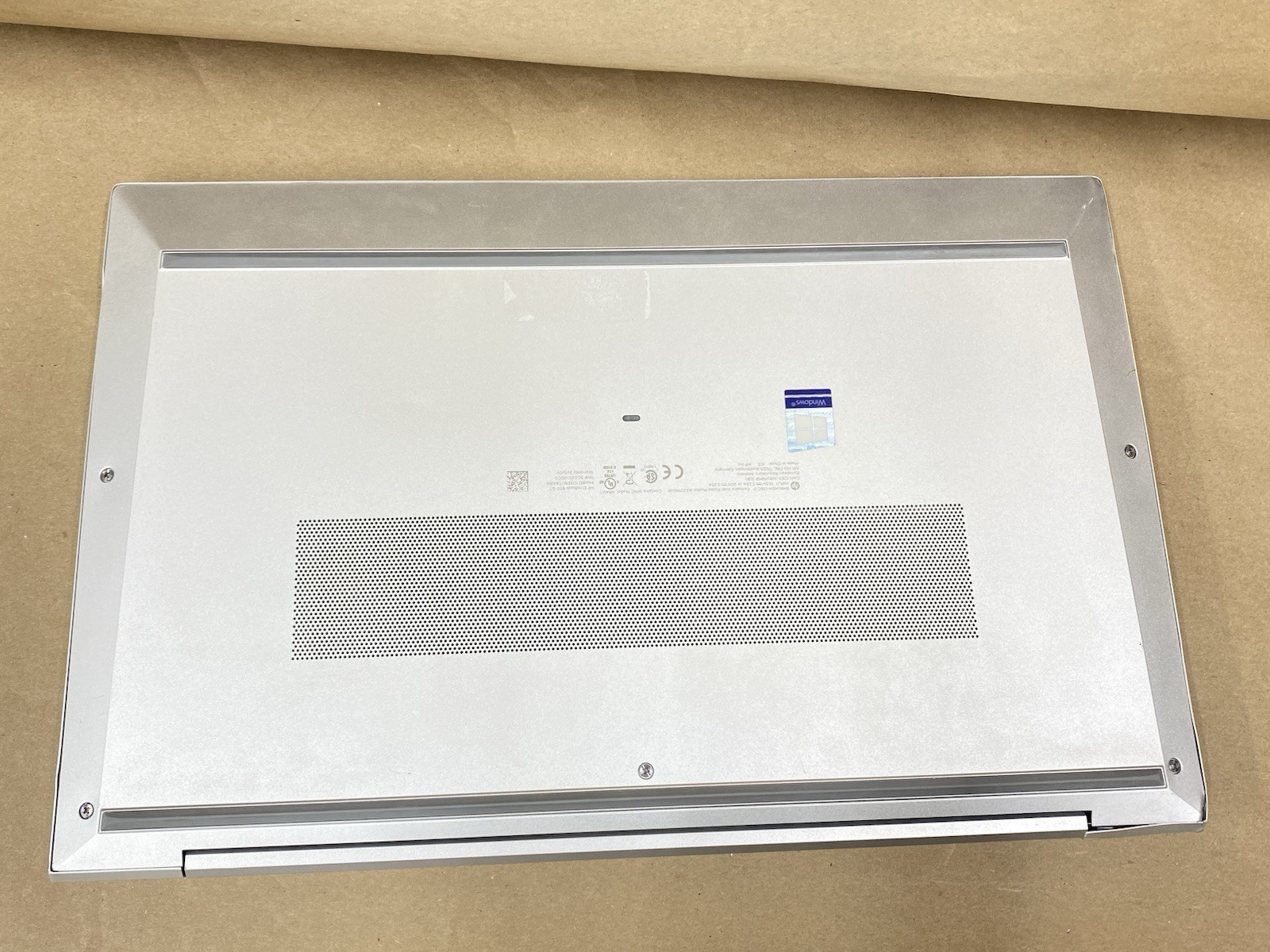 HP 850 G7 – 15.5″ FHD – Touch – i5-10310U – 8GB – 256GB SSD – Win 11 Pro – READ