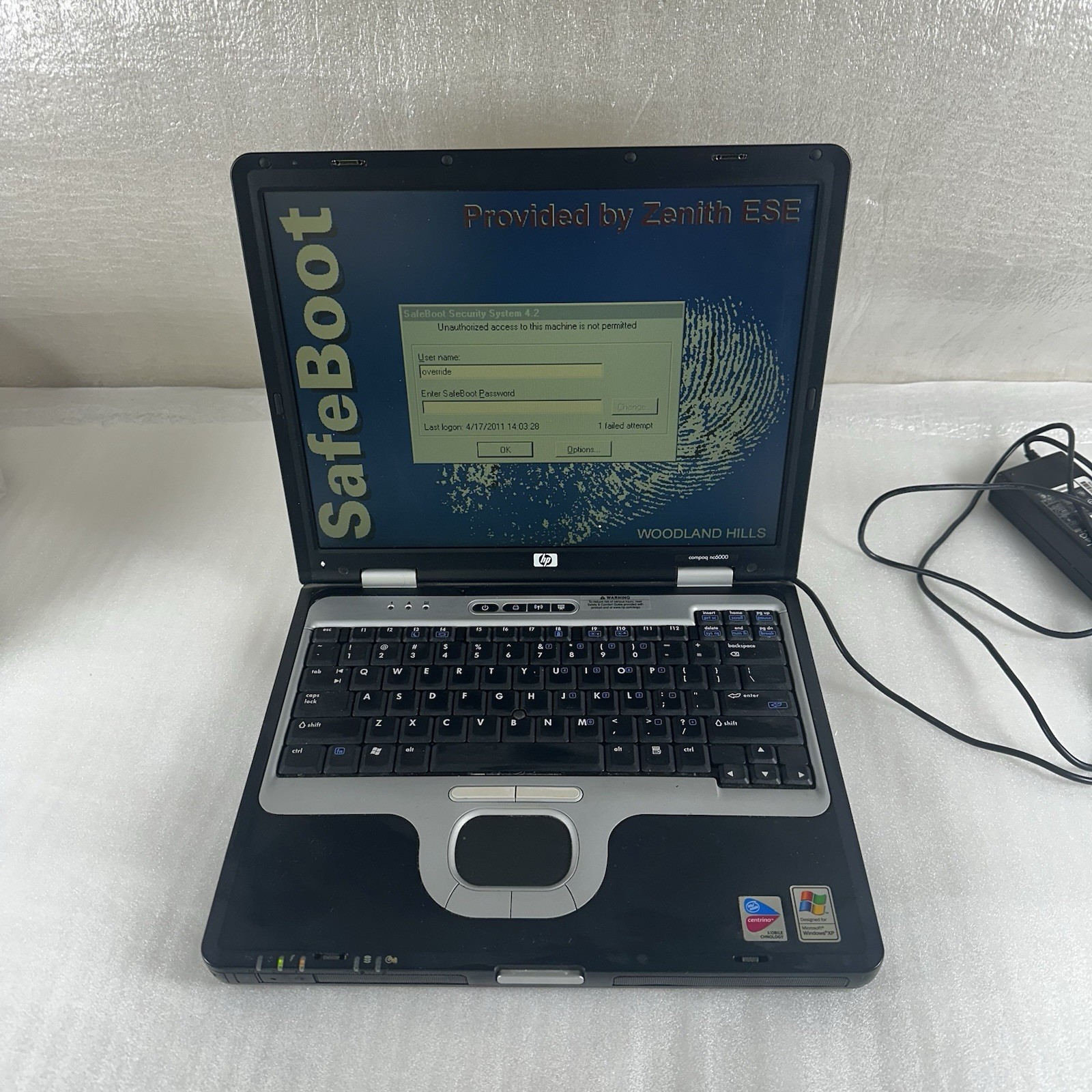 HP Compaq nc6000 Retro Gaming Laptop Pentium M 1.70GHz 512MB RAM (Windows 2000)