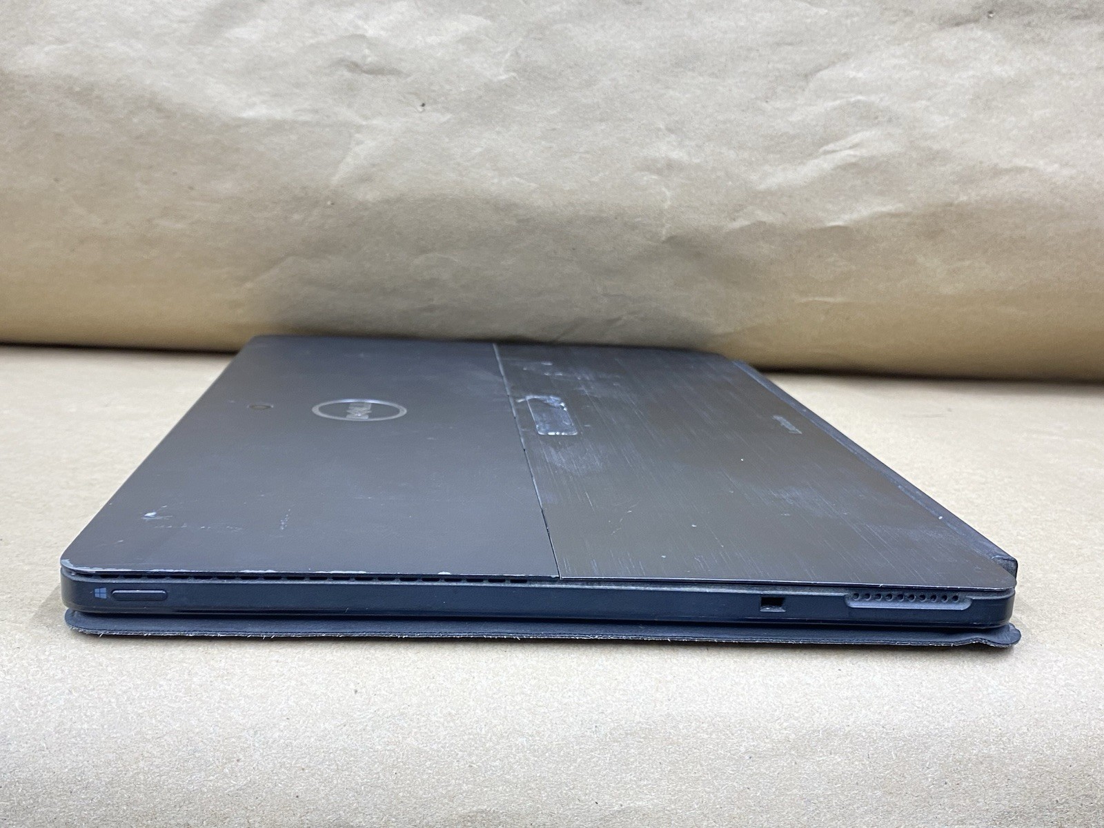 Dell Latitude 5285 – 12″ FHD – Touch – i5-7300U – 8GB – 256GB SSD – Win 10 Pro