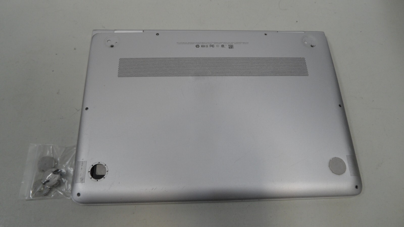 HP 13-ac013dx Laptop For Parts No Power Cracked Screen See Pictures