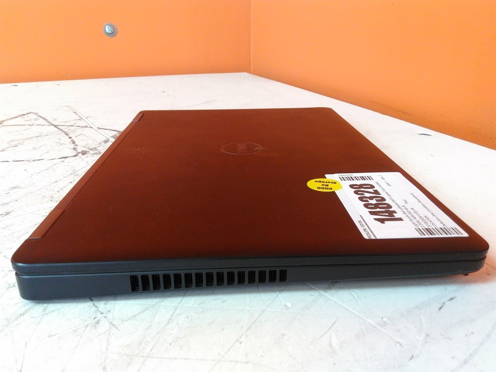 Light Sports Dell Latitude E5570 Laptop Core i3-6100U 2.3GHz 4GB 0HD AS-IS