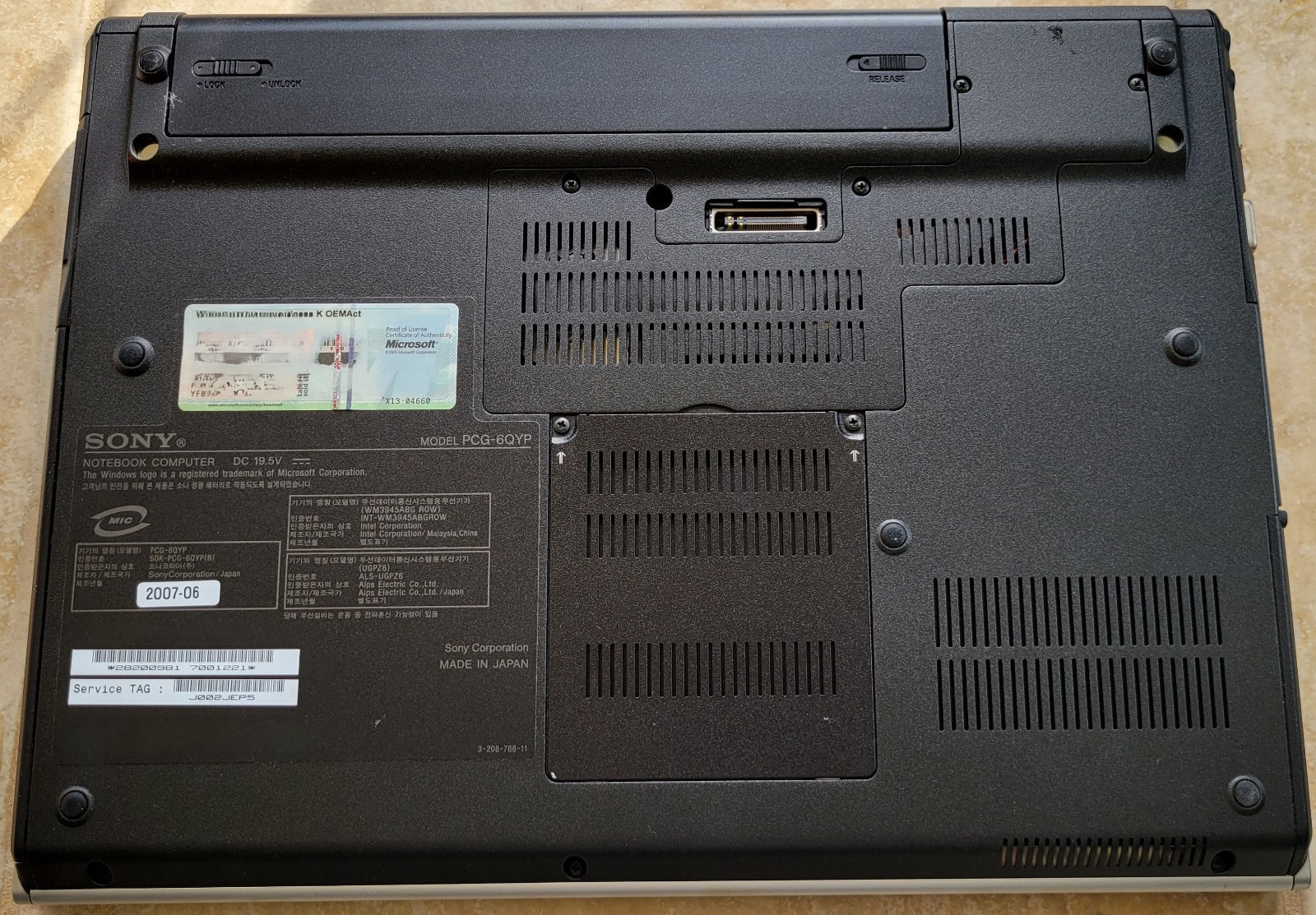Sony VAIO PCG-6QYP 14″ Notebook – Korean Edition