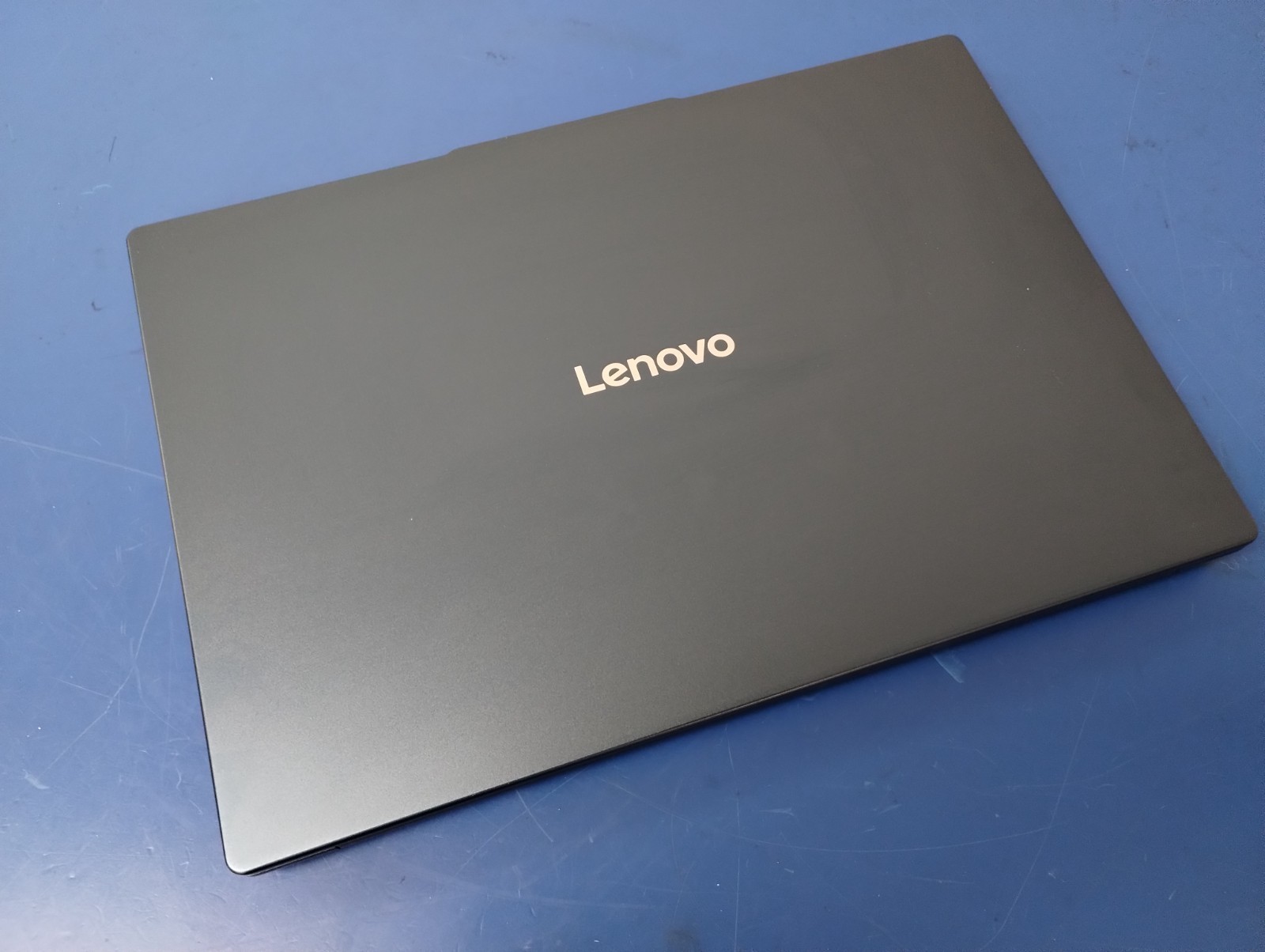 Lenovo IdeaPad Slim 5 16AKP10, AMD Ryzen AI 7 350, 2.00 GHz, 16 GB RAM 1 TB NVMe
