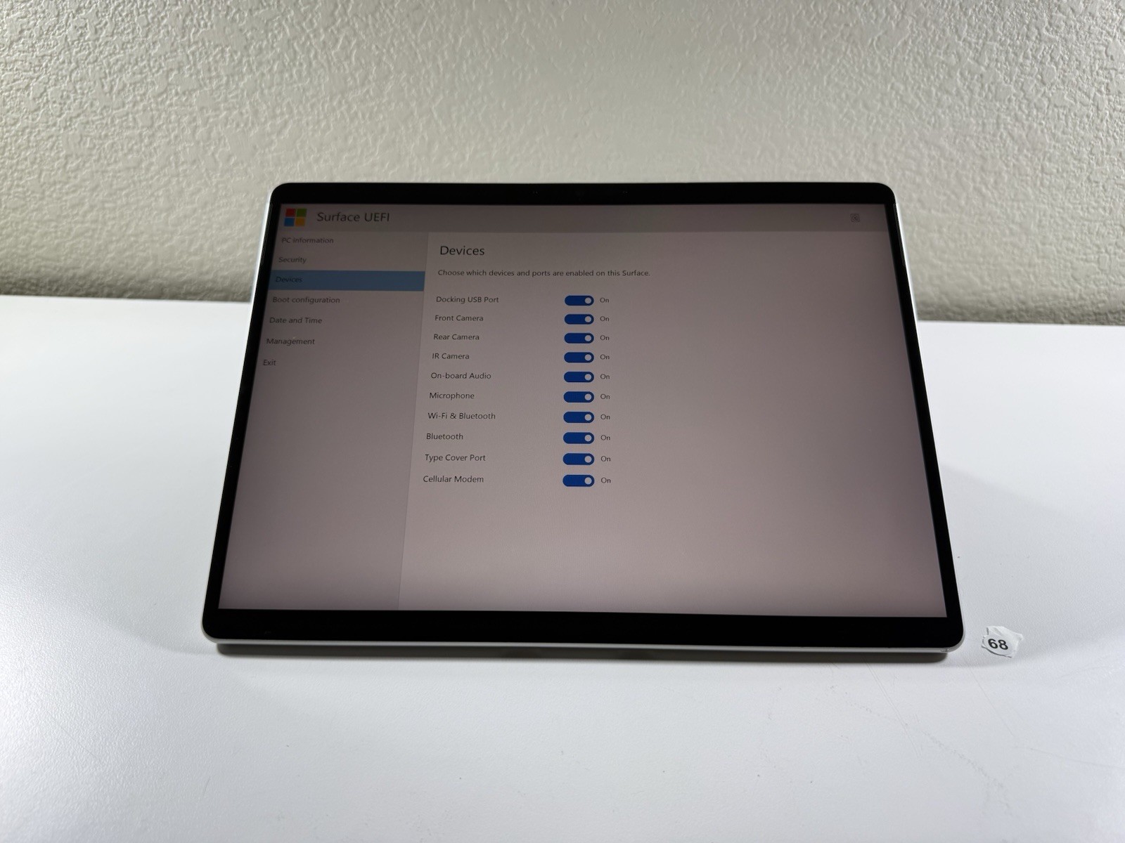 Microsoft Surface Pro 8 (1982) i5-1145G7 – 16GB RAM – 256GB 120Hz – NO OS