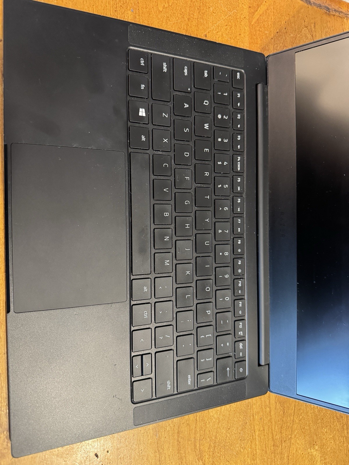 Razer Blade Stealth 13 2020 I7 16GB RAM, 512GB SSD, GTX 1650Ti Max-Q, 1080 64Hz