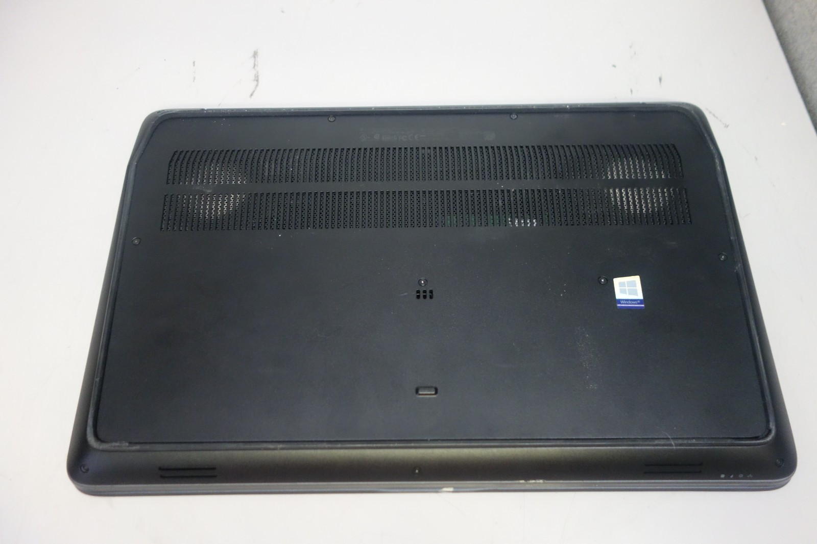 HP ZBook 17 G3 17.3″ i7 2.7GHz 32GB/256GB m2 SSD Laptop [NO OS][BIOS][BADBTRY]