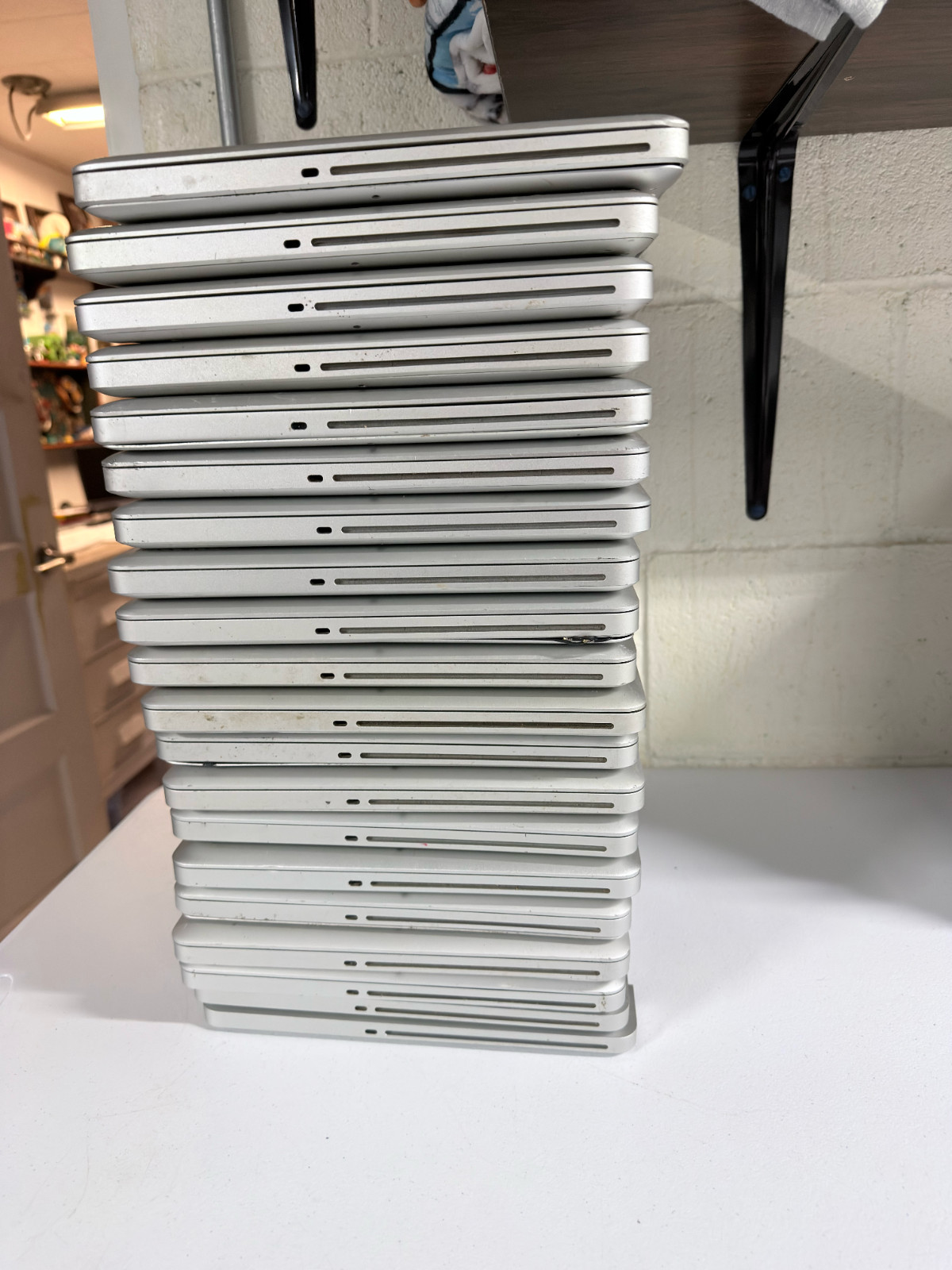 AS-IS Apple MacBook Pro A1286 15″ (Please Read, 2008-2011)