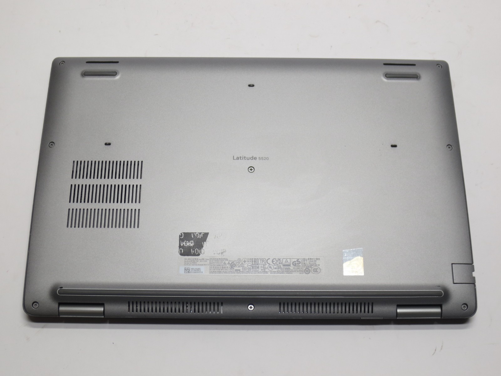 Dell Latitude 5520 15.6” 1.8GHz i7-1185G7 16GB RAM 512GB NVME SSD WIN11 WiFi FHD