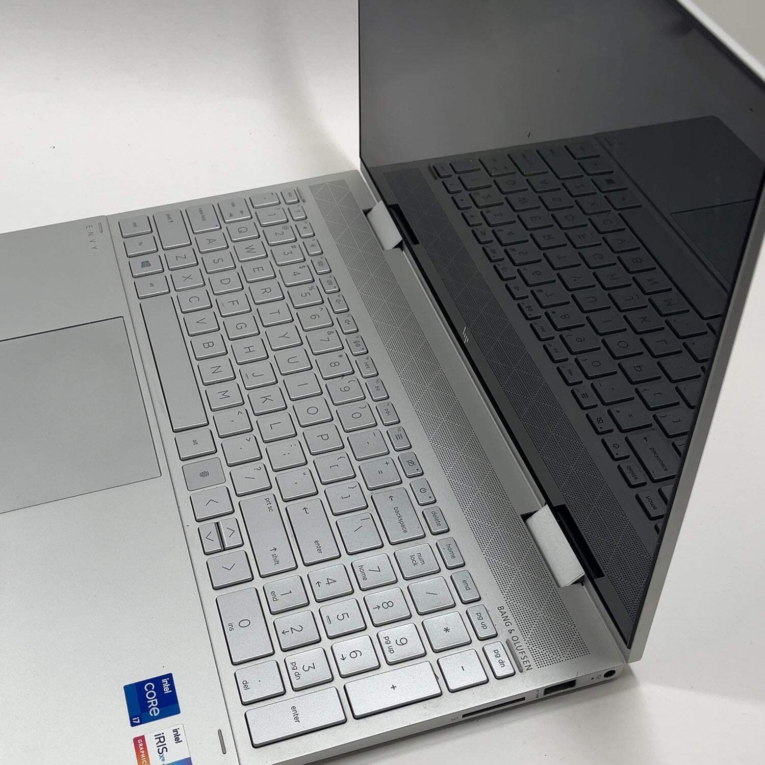 HP Envy x360 15M-ED1023DX 15.6″ i7-1165G7 2.8GHz 12GB RAM 512GB SSD