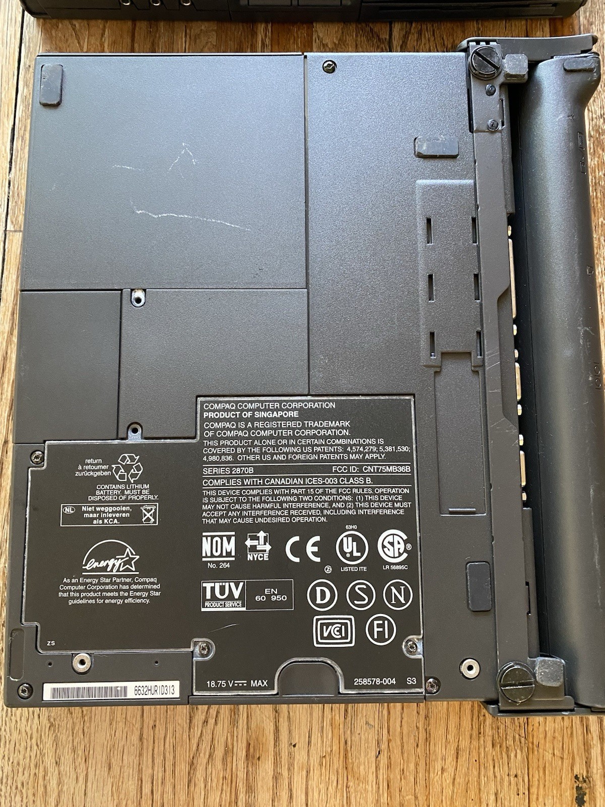 Lot of 7 Computer Laptops/Desktop for Parts/Repair Apple Ipad HP Dell Compaq