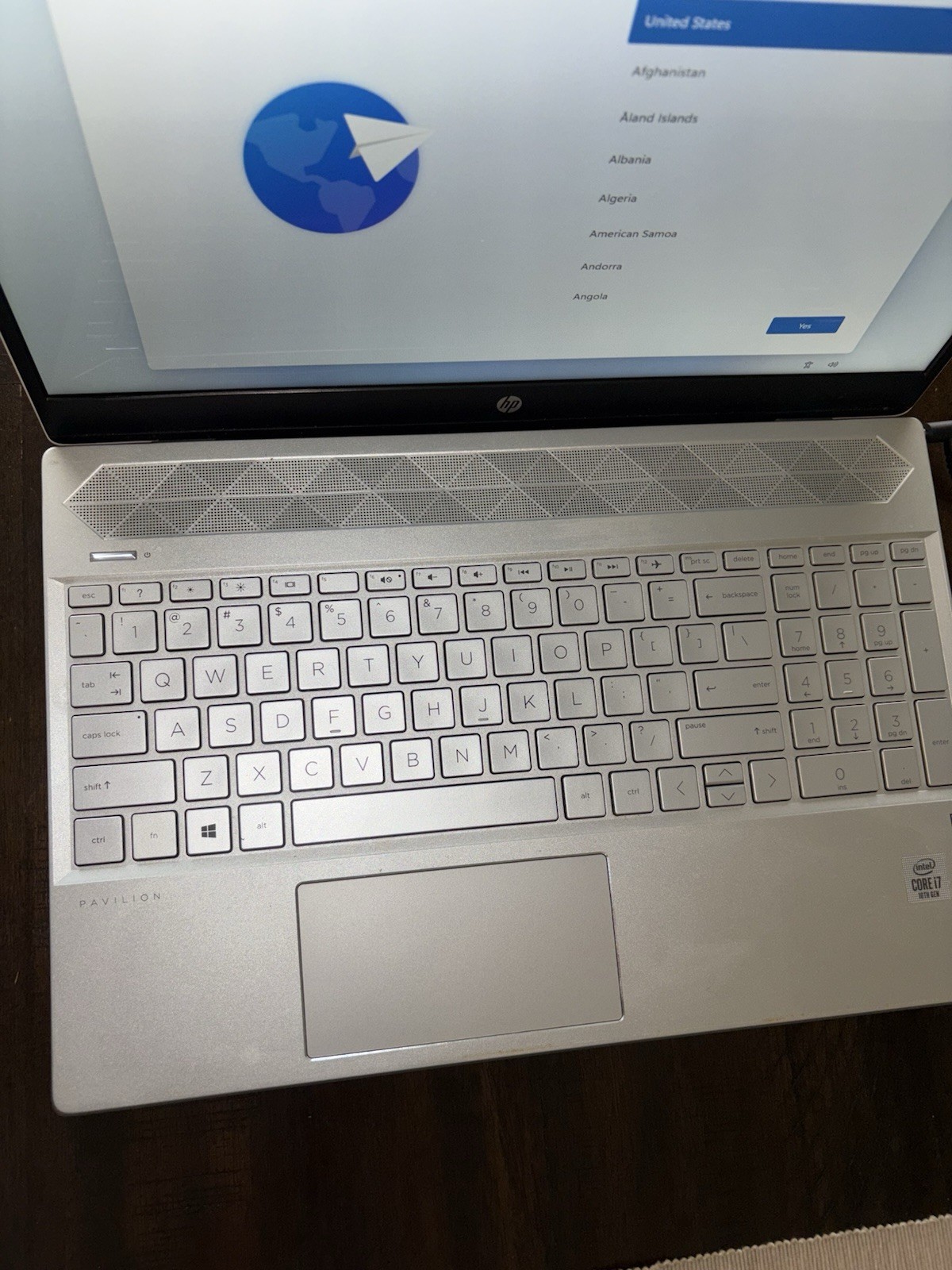 HP Pavilion 15″ Laptop Intel Core i7 Silver HDMI USB-C Webcam Wi-Fi Charger