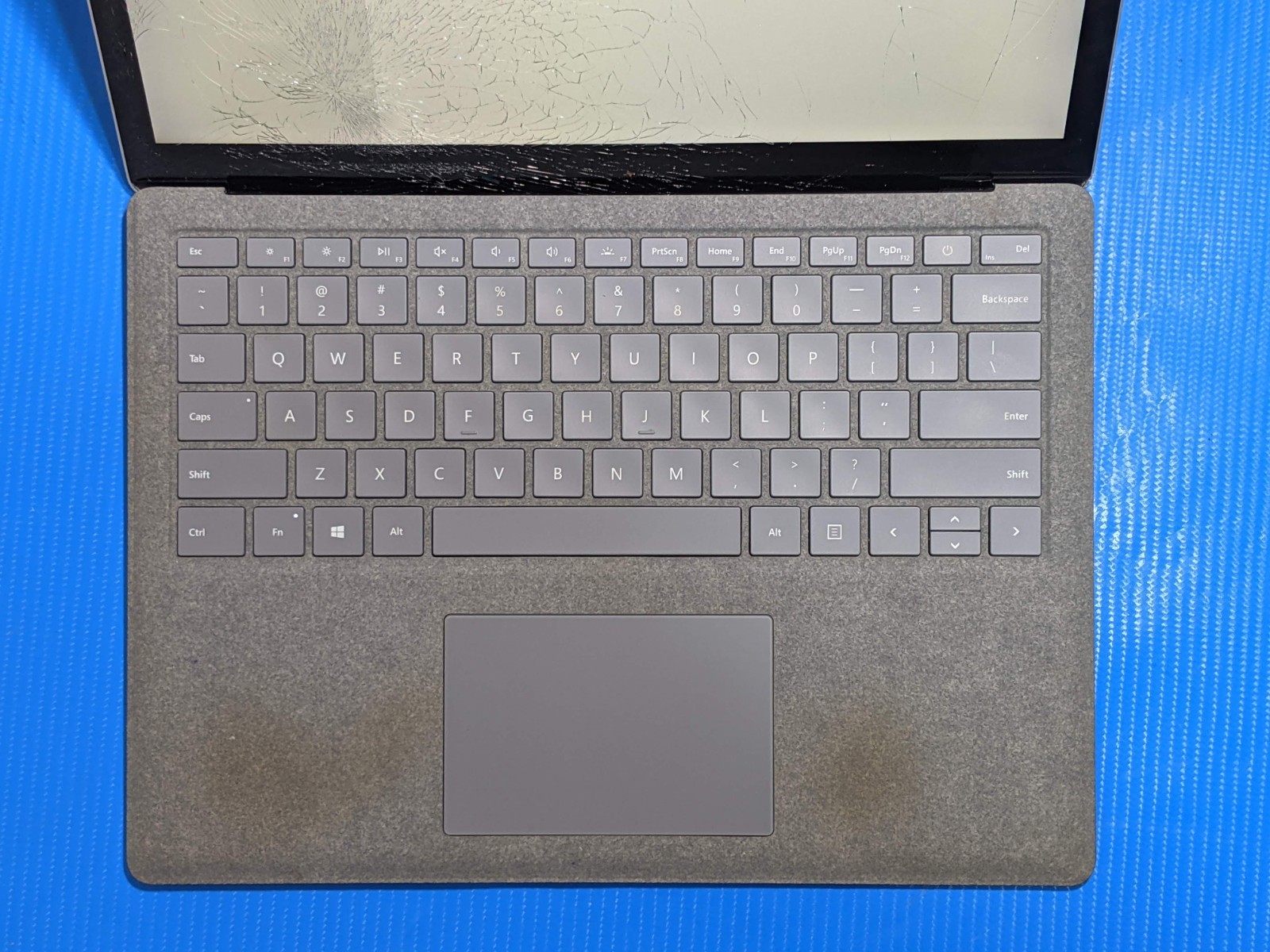 MS Surface Laptop 1769 13.5″QHD+ TOUCH BAD LCD i7-7200U 2.5GHz 4GB 128GB BAD SSD
