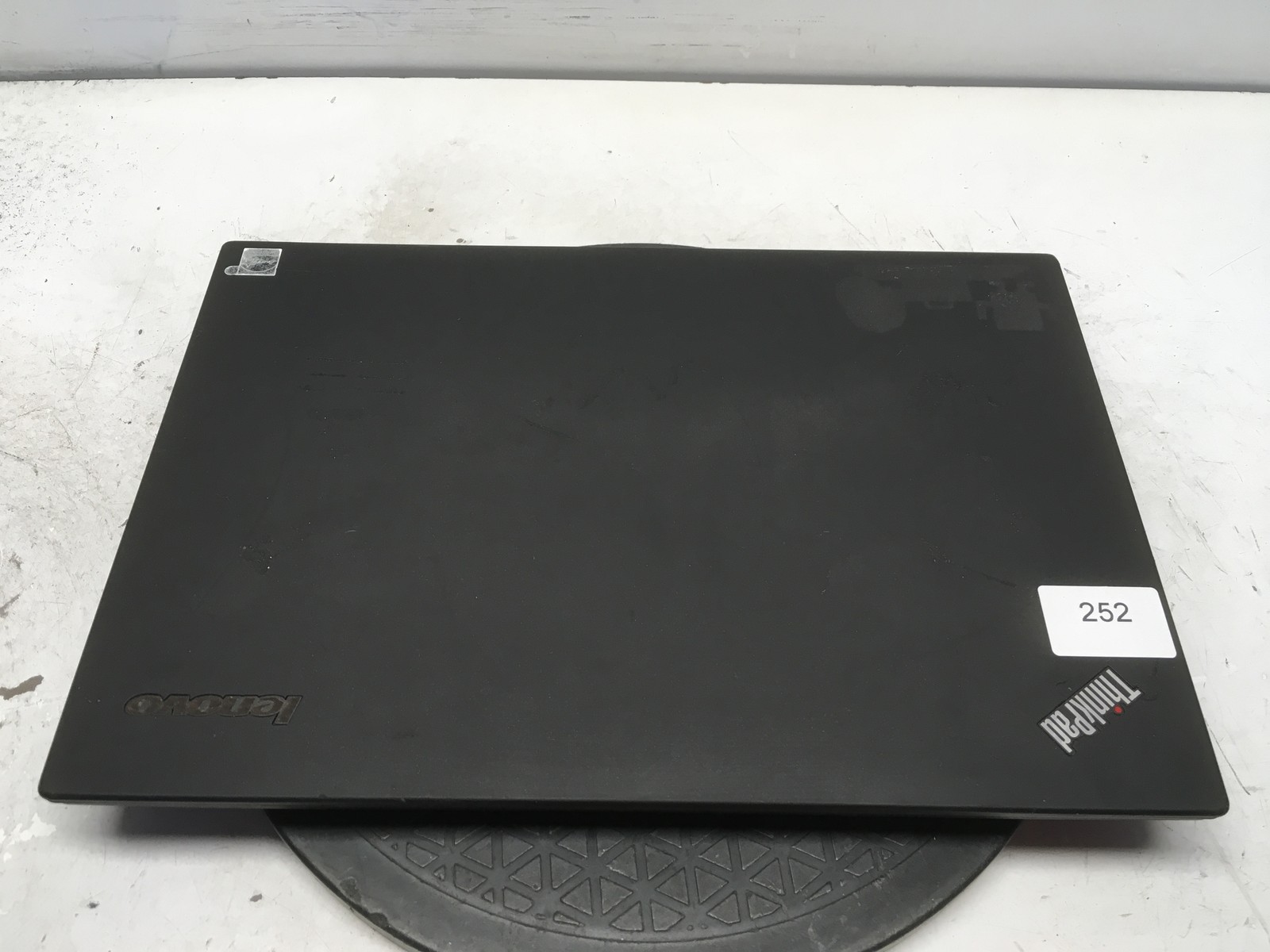 Lenovo ThinkPad T440 Type: 20B7-S2H300 Intel Core i3 4th Gen No RAM HD/Batt