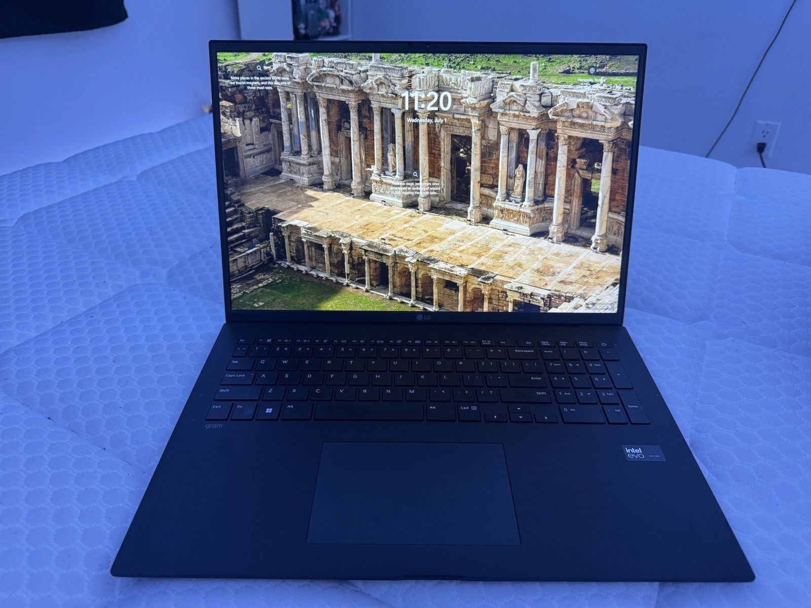 LG gram 17″ Intel Core Ultra 7 155H 16GB 2TB SSD Win 11 Pro Black, NO CHARGER.