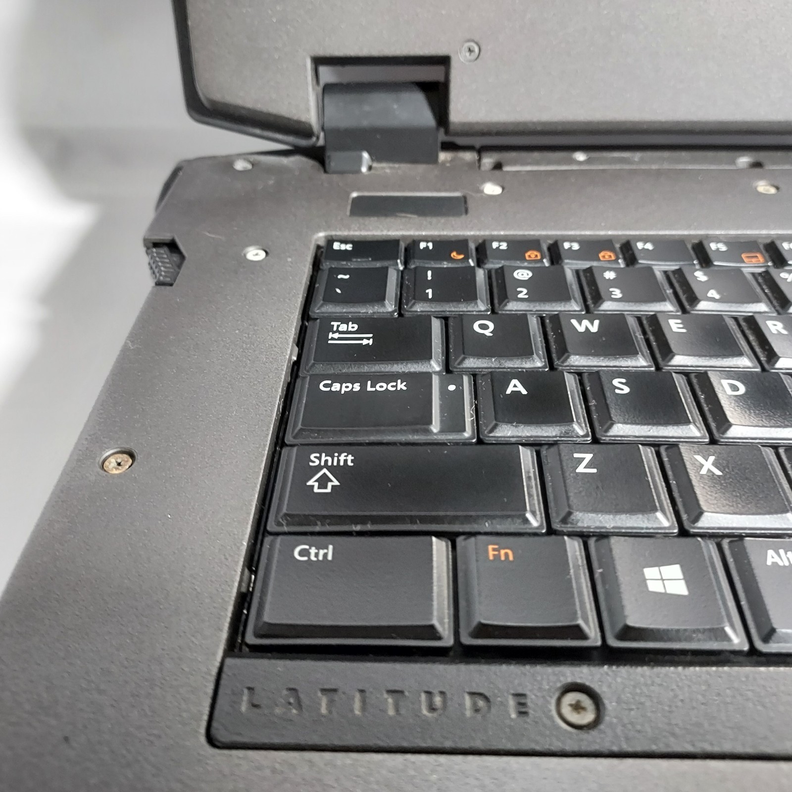 Dell Latitude E6420 XFR Rugged i5 4GB 500GB HDD PSU No Battery Damaged Screen